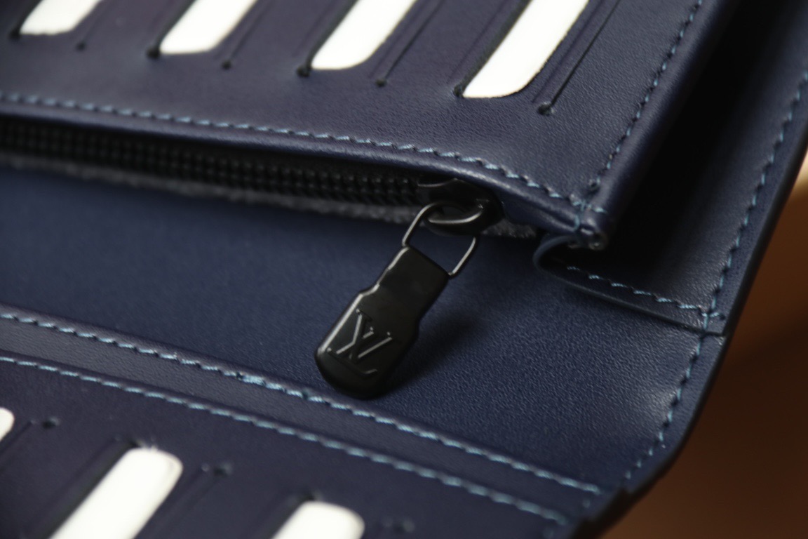 L*ouis V*uitton Top Bag