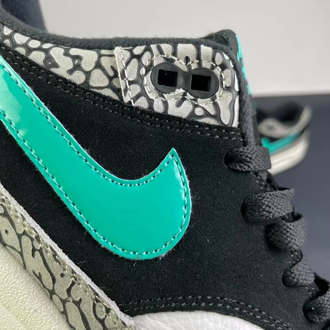 Nike Air Max+O WF ）