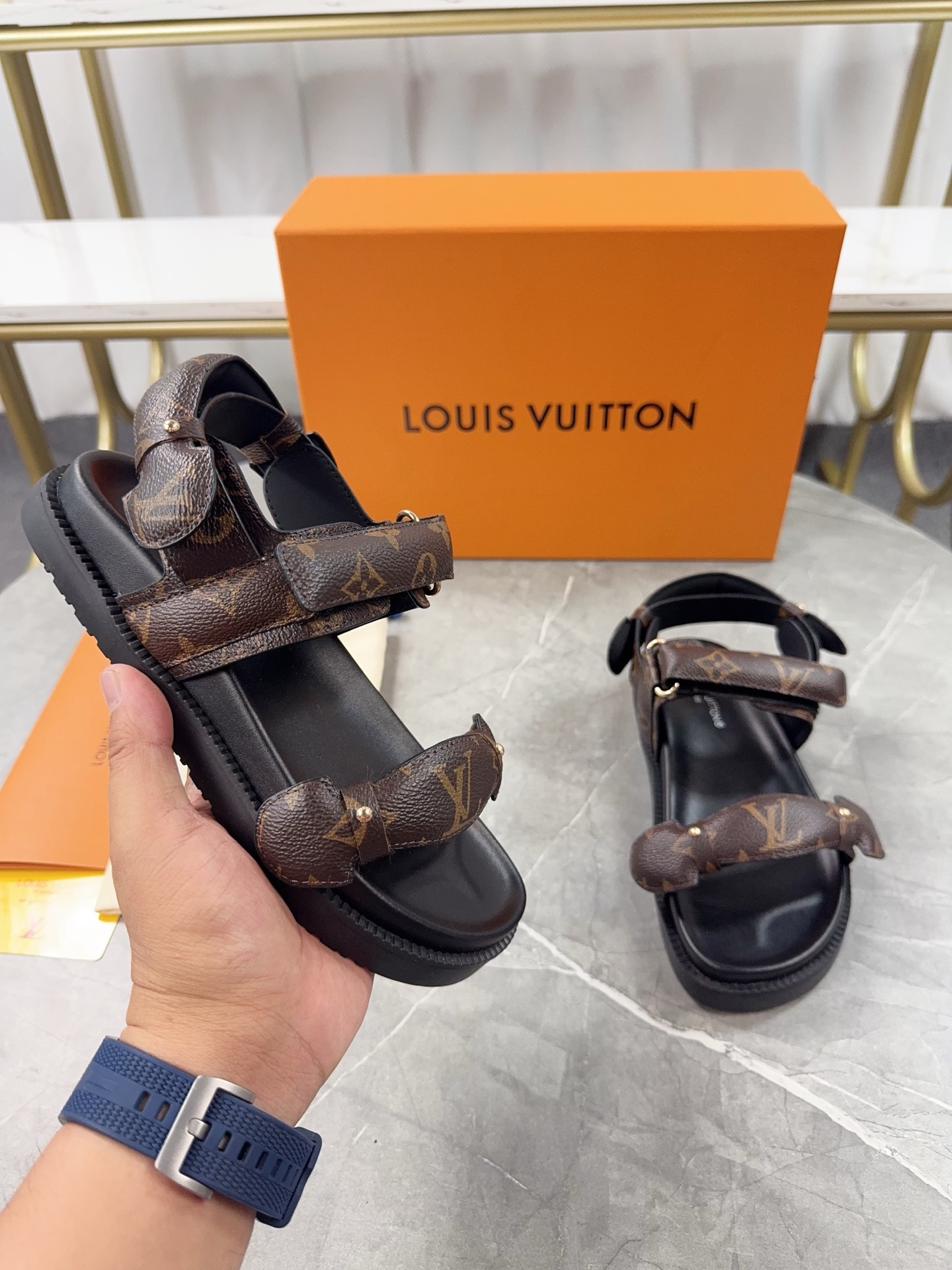 Women L*ouis V*uitton Top Sandals