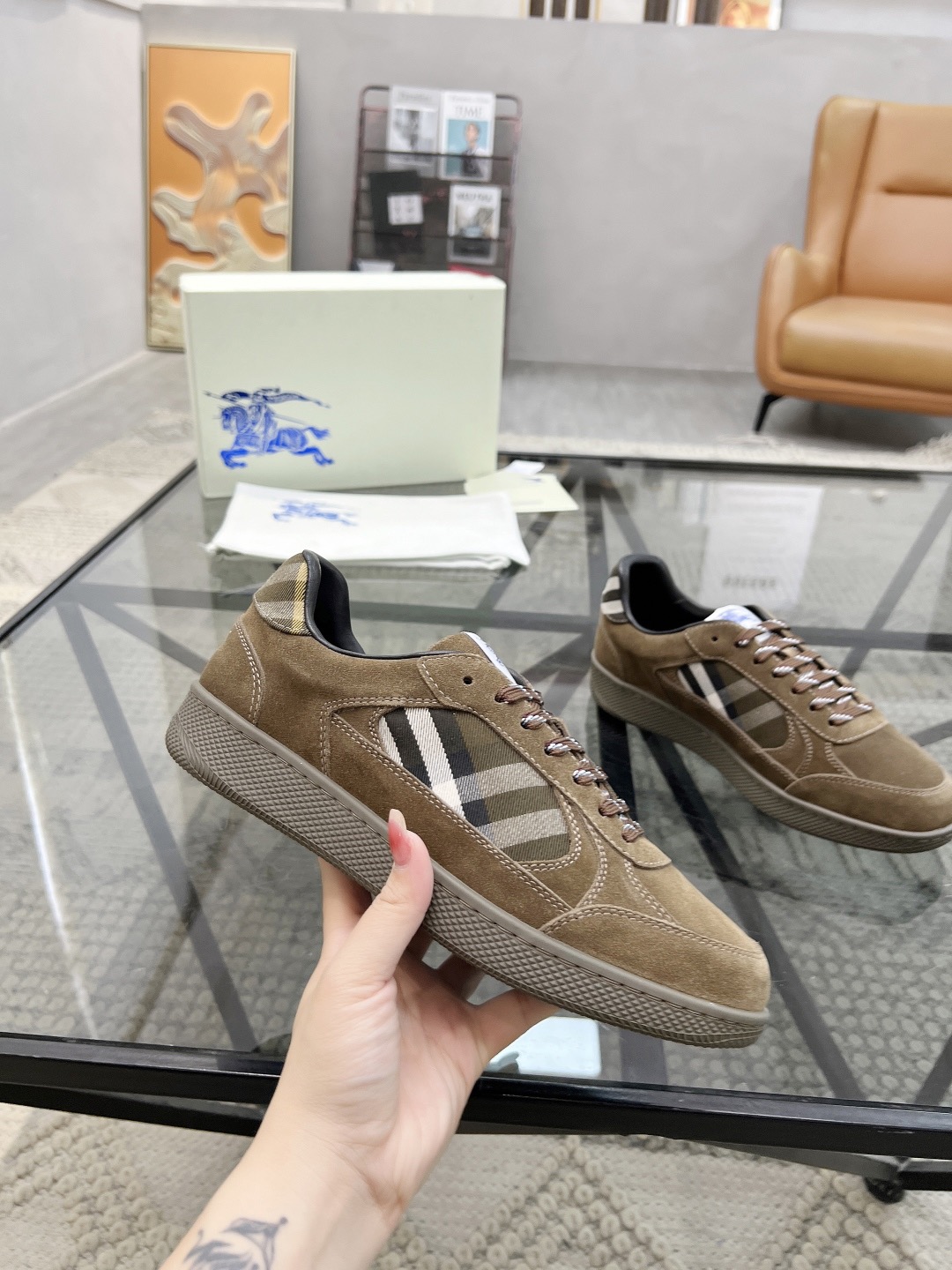 Men B*rberry Sneaker ()