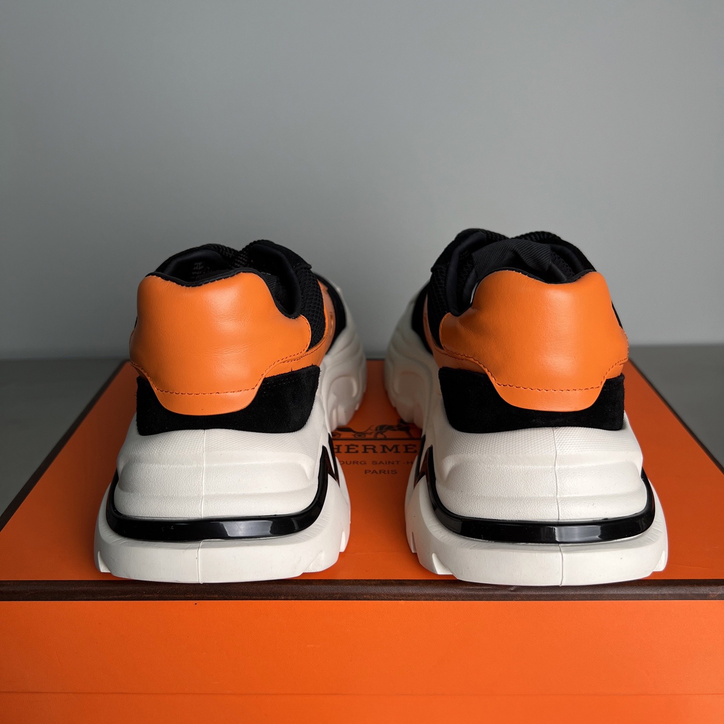 Men H*ermes Top Sneaker