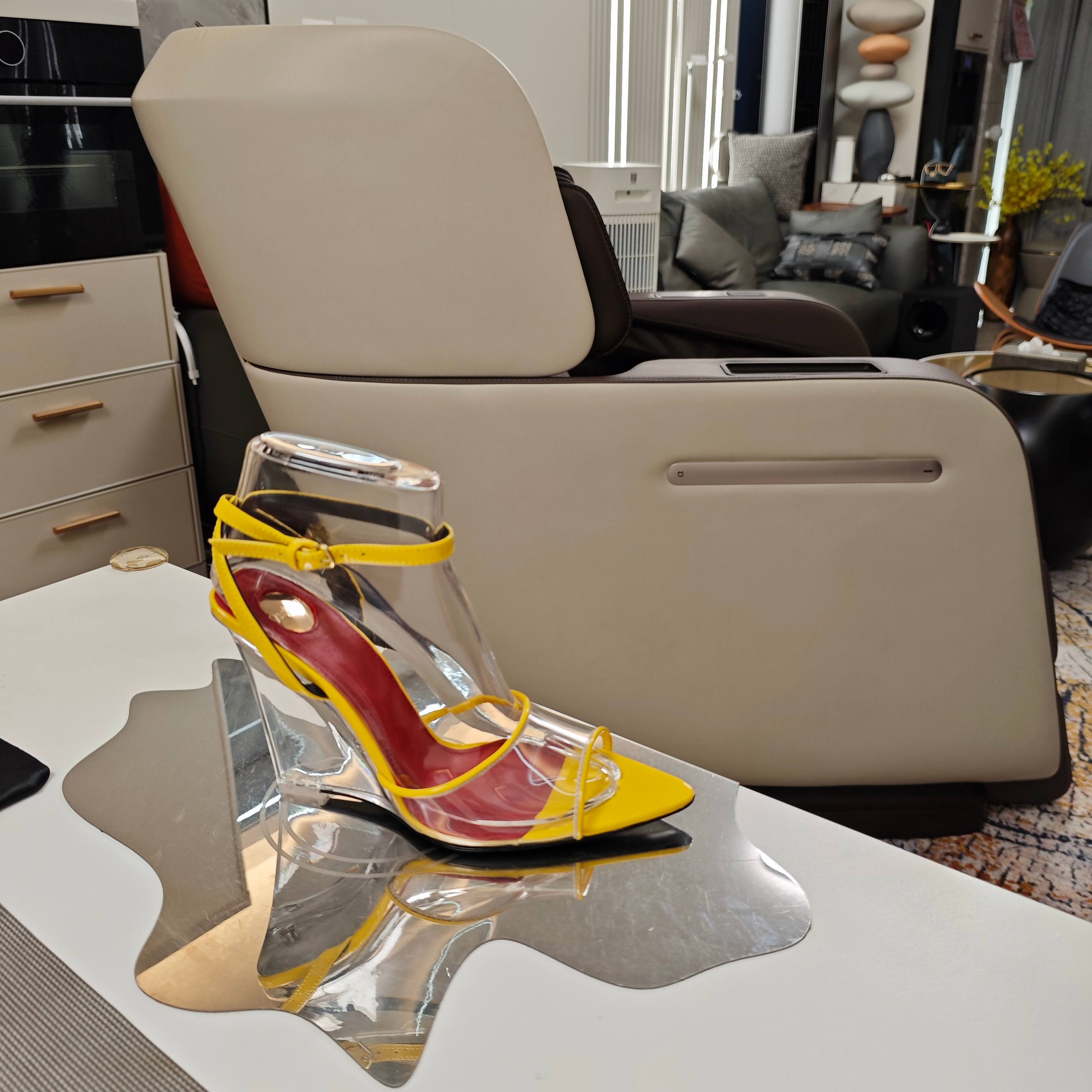 Women Y*SL Top Pumps