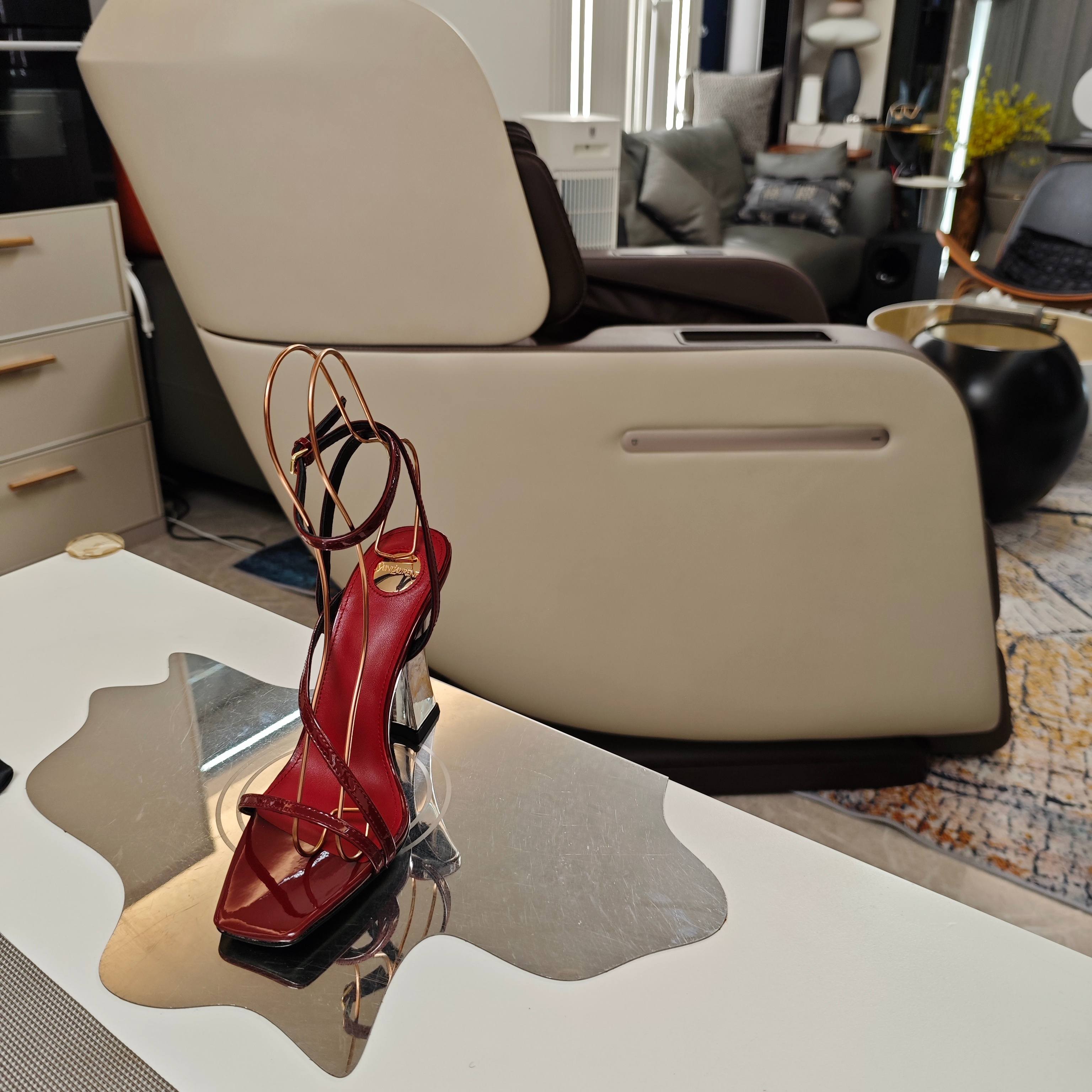 Women Y*SL Top Pumps