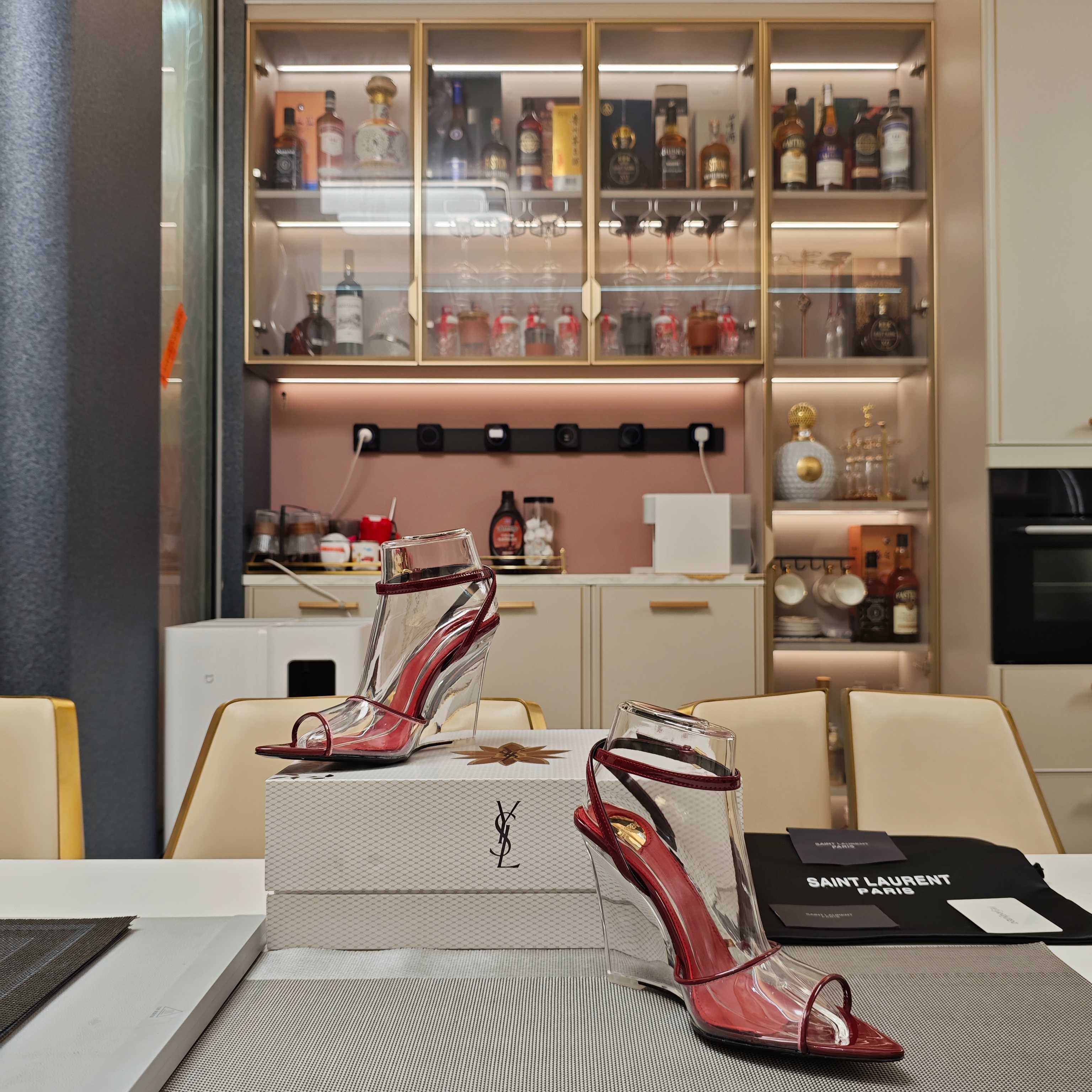 Women Y*SL Top Pumps