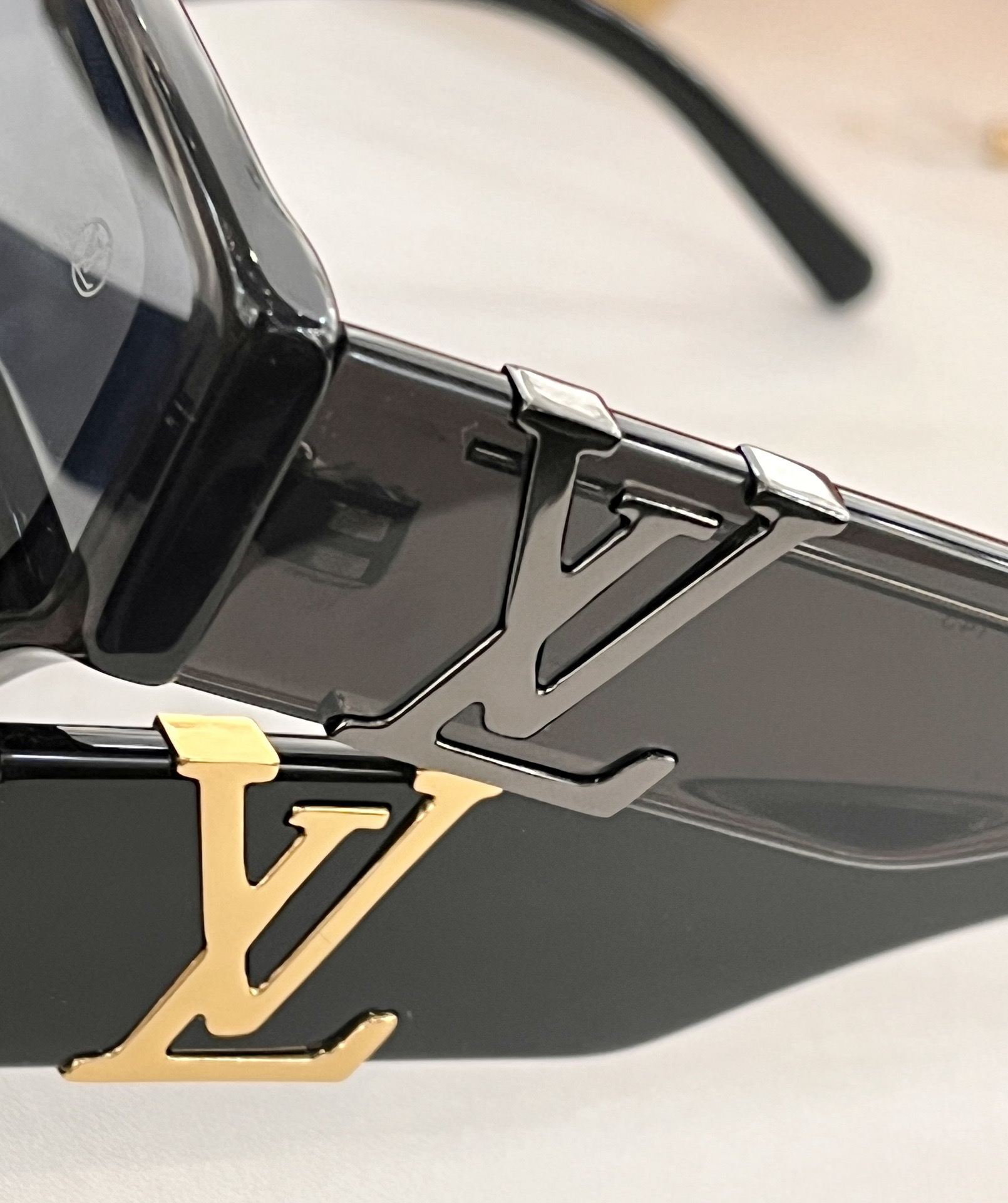 Top Quality L*ouis V*uitton Glasses