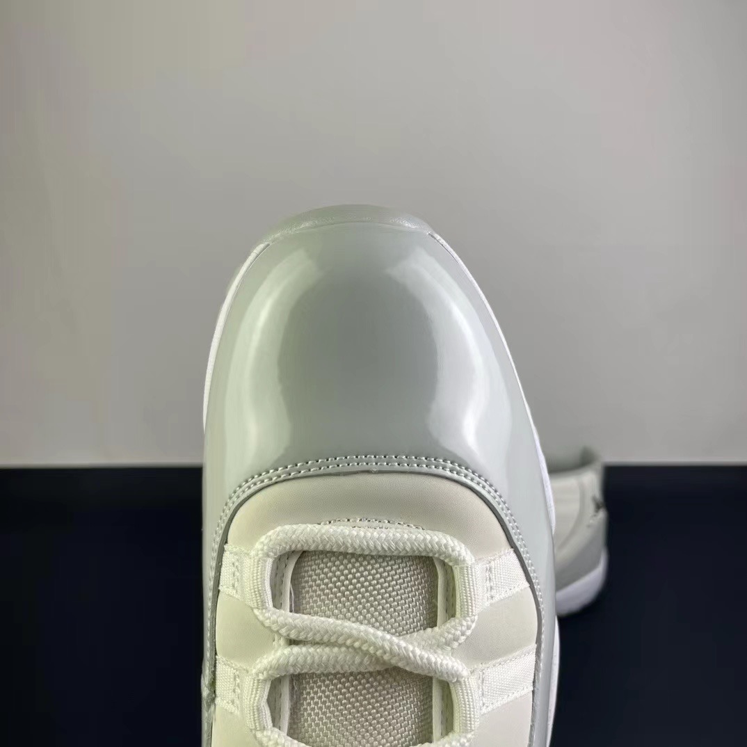 NIKE Air Jordan 11（）