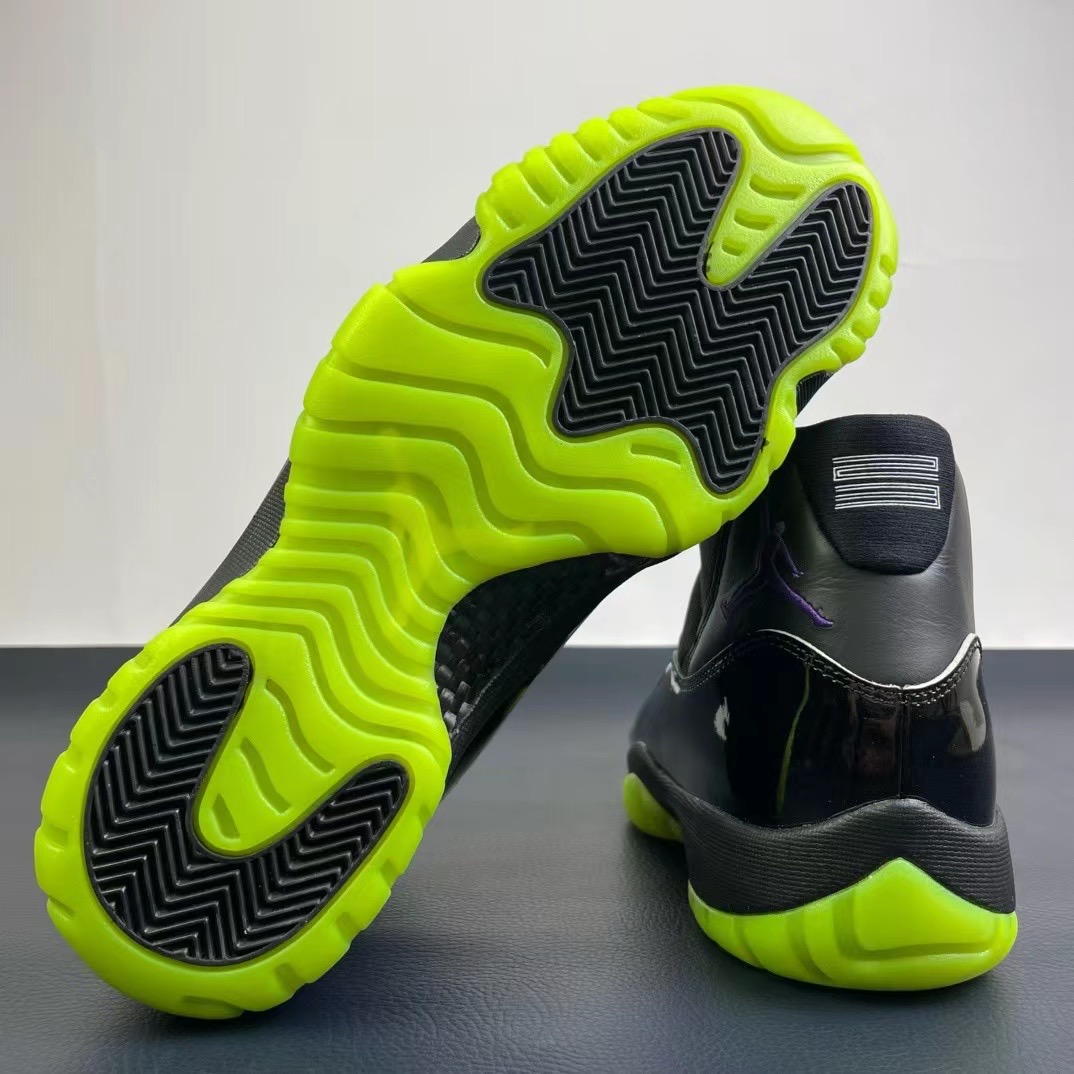 NIKE Air Jordan 11（）