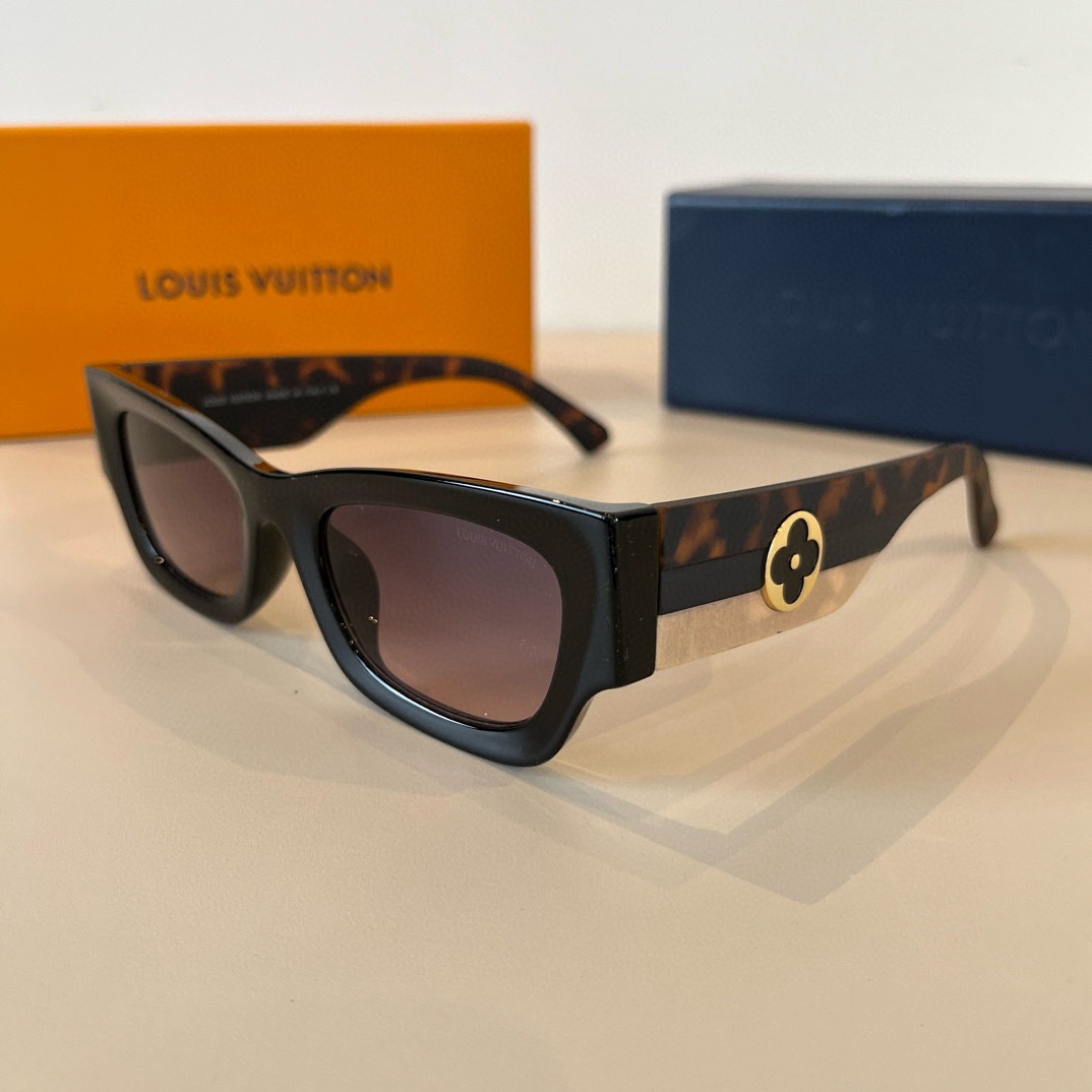 L*ouis V*uitton Glasses