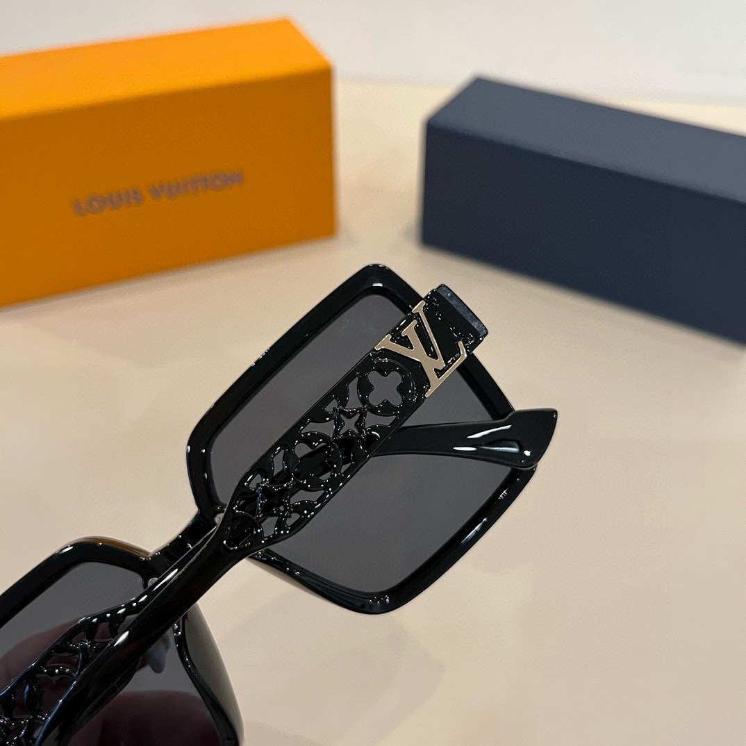 L*ouis V*uitton Glasses