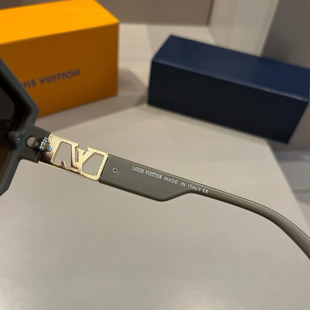 L*ouis V*uitton Glasses