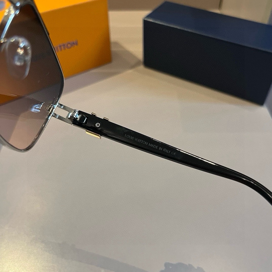 L*ouis V*uitton Glasses