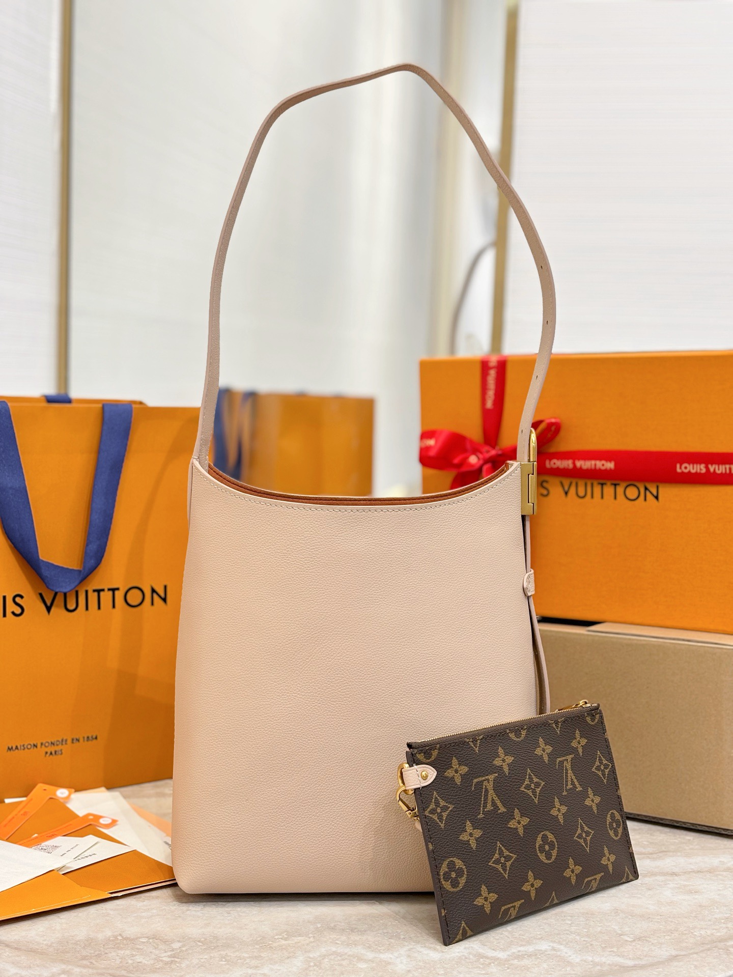 L*ouis V*uitton Top Bag