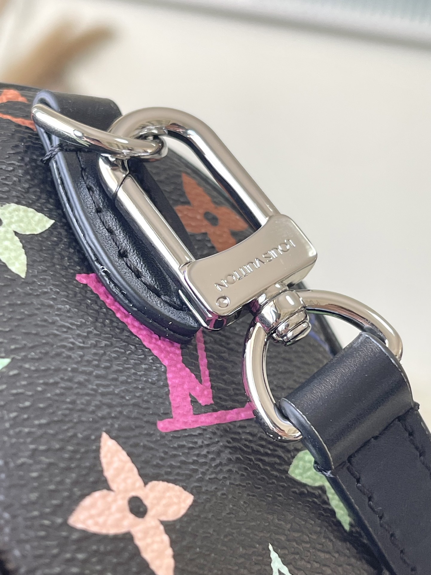 L*ouis V*uitton Top Bag