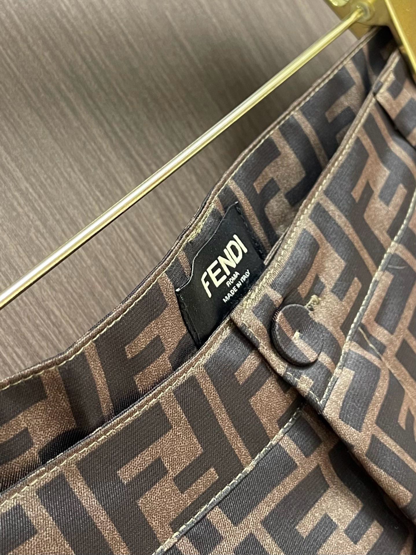 Men suits Top Quality