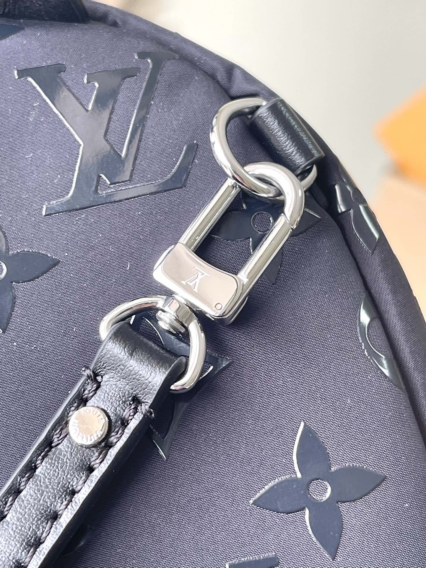 L*ouis V*uitton Top Bag