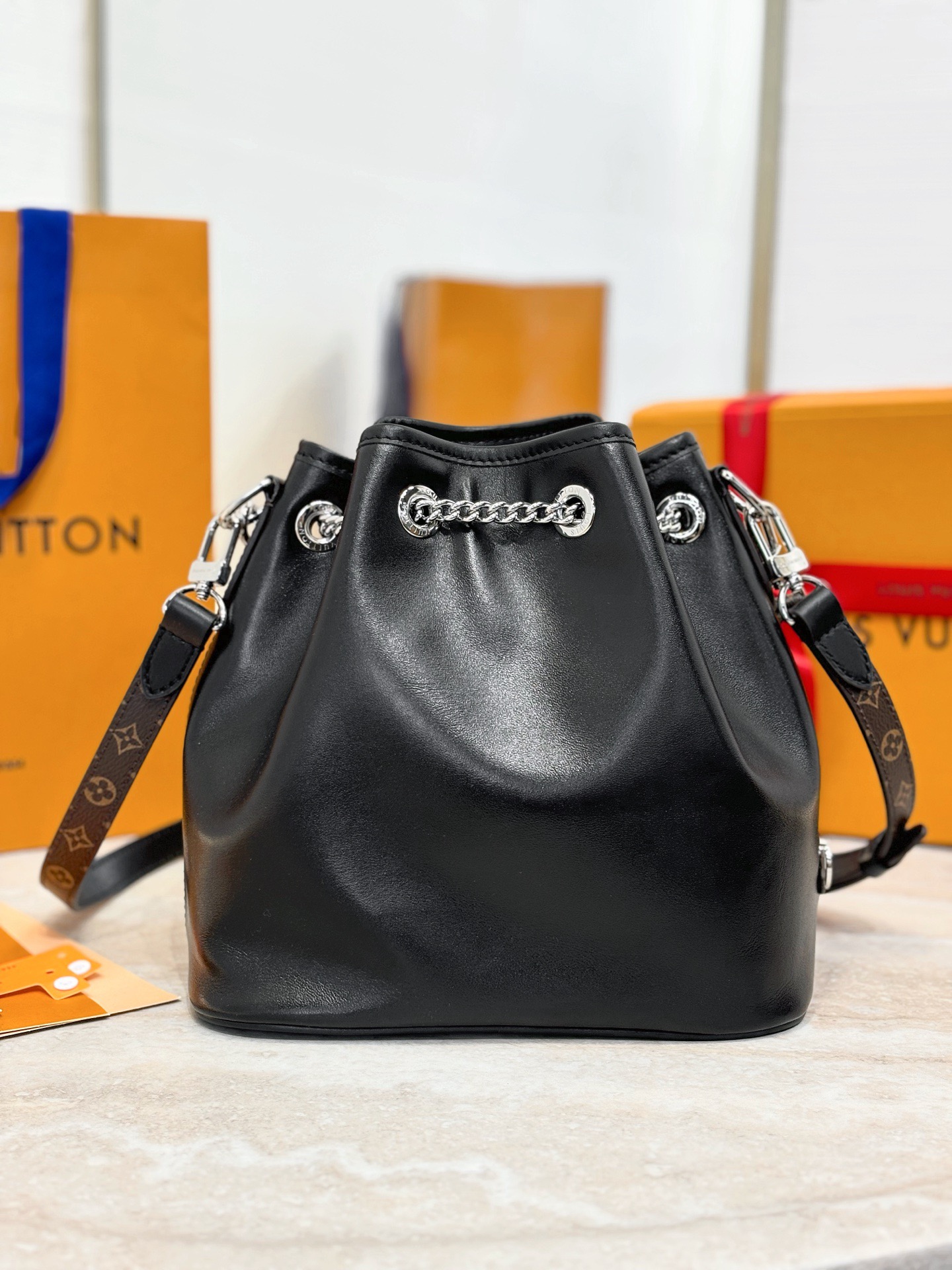 L*ouis V*uitton Top Bag