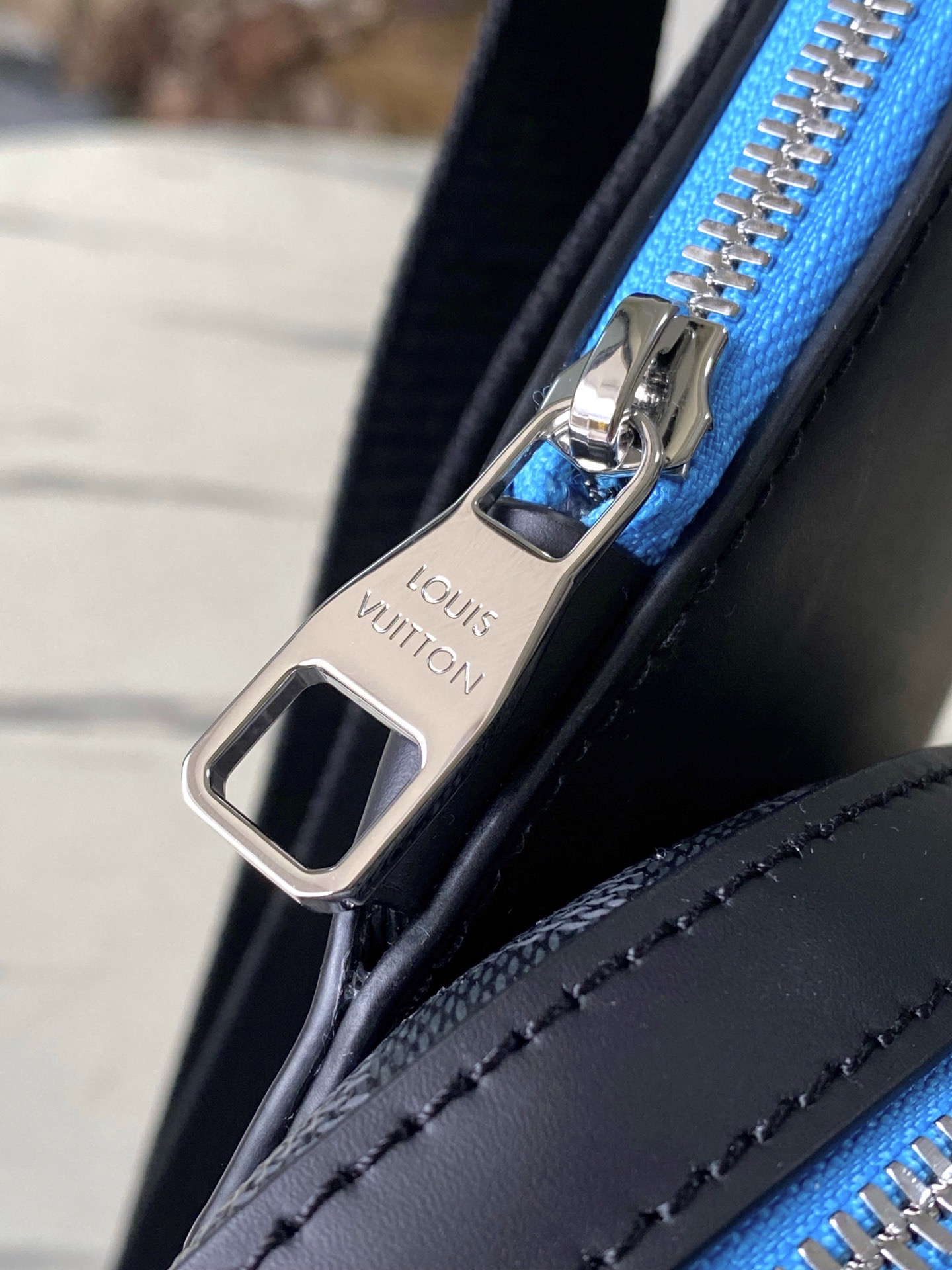 L*ouis V*uitton Top Bag