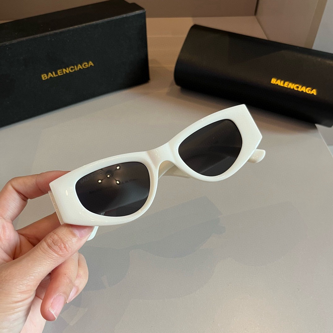 Top Quality B*alenciaga Glasses