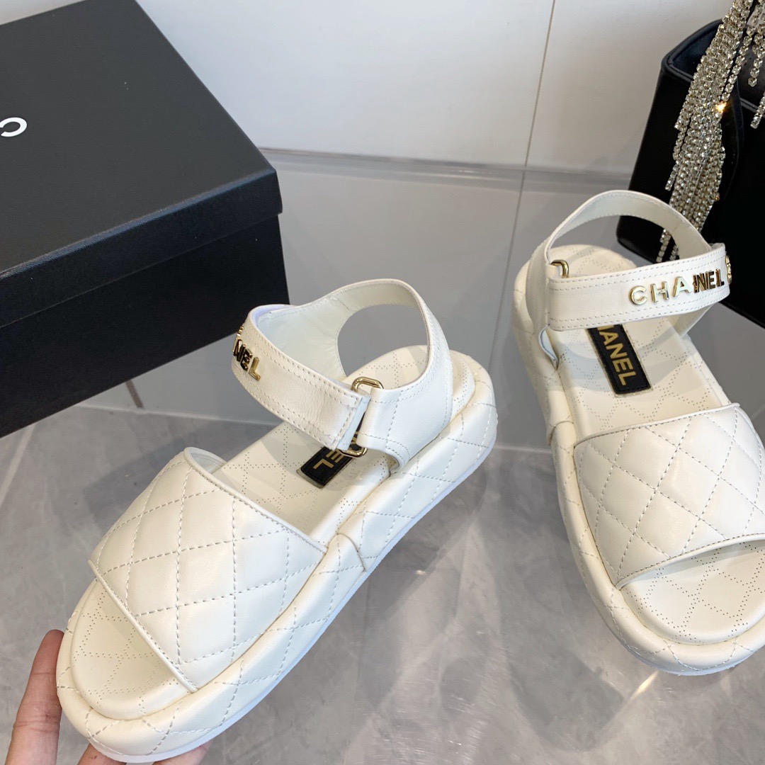 Women Top Quality C*hanel shoes