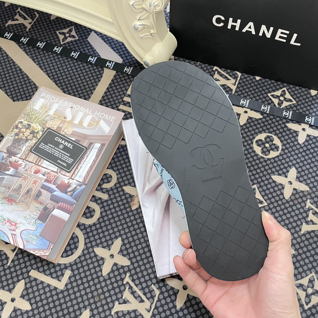 Women Top Quality C*hanel shoes