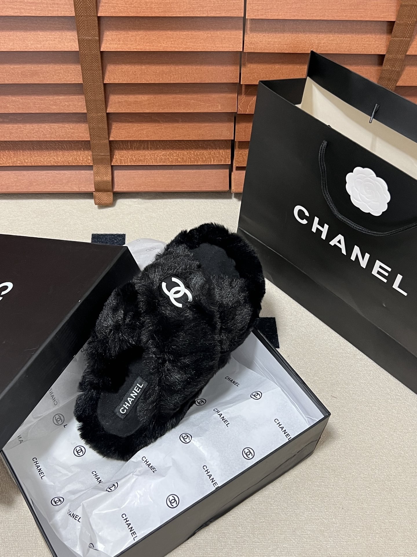 Women Top Quality C*hanel shoes