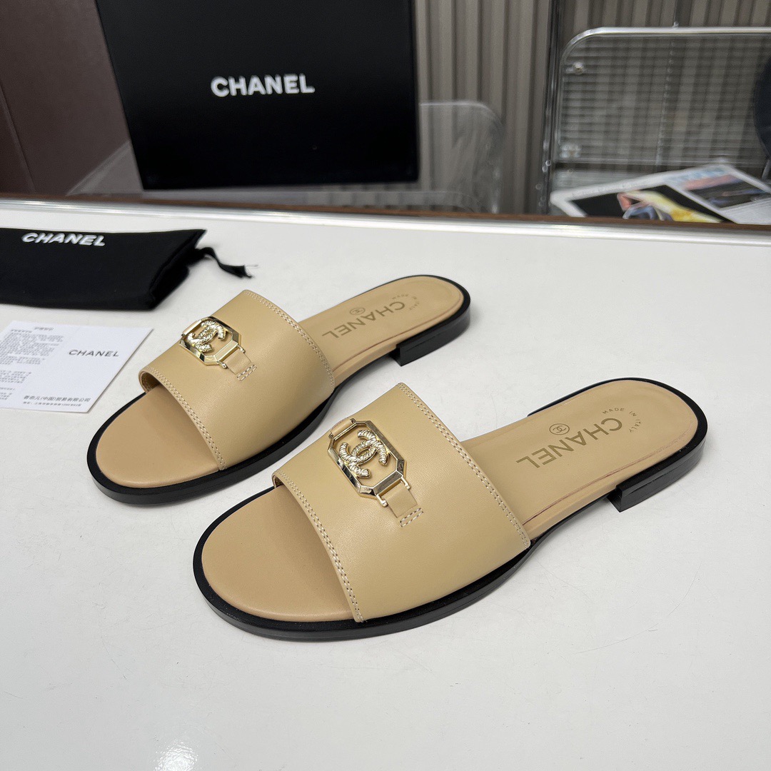 Women Top Quality C*hanel shoes