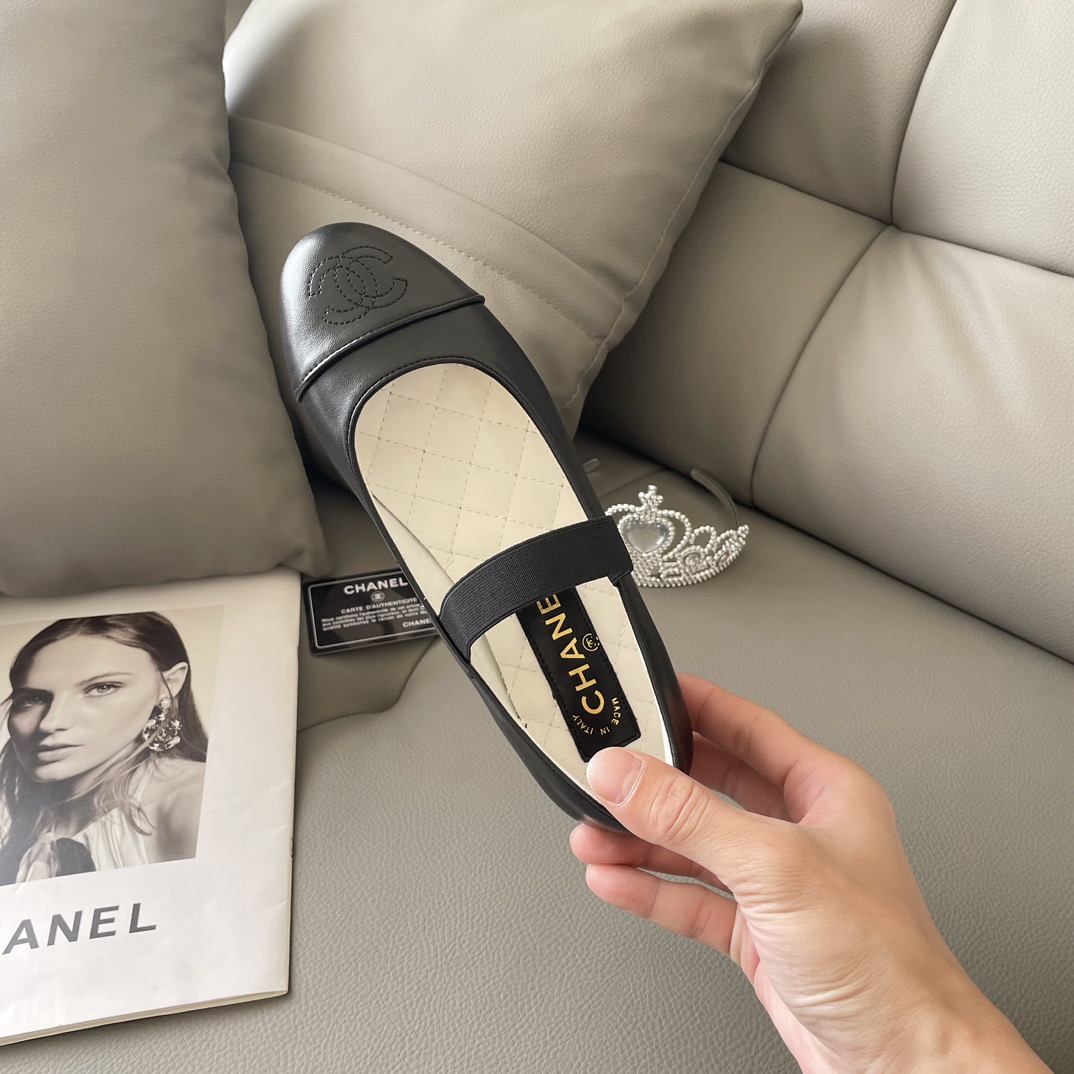 Women Top Quality C*hanel shoes