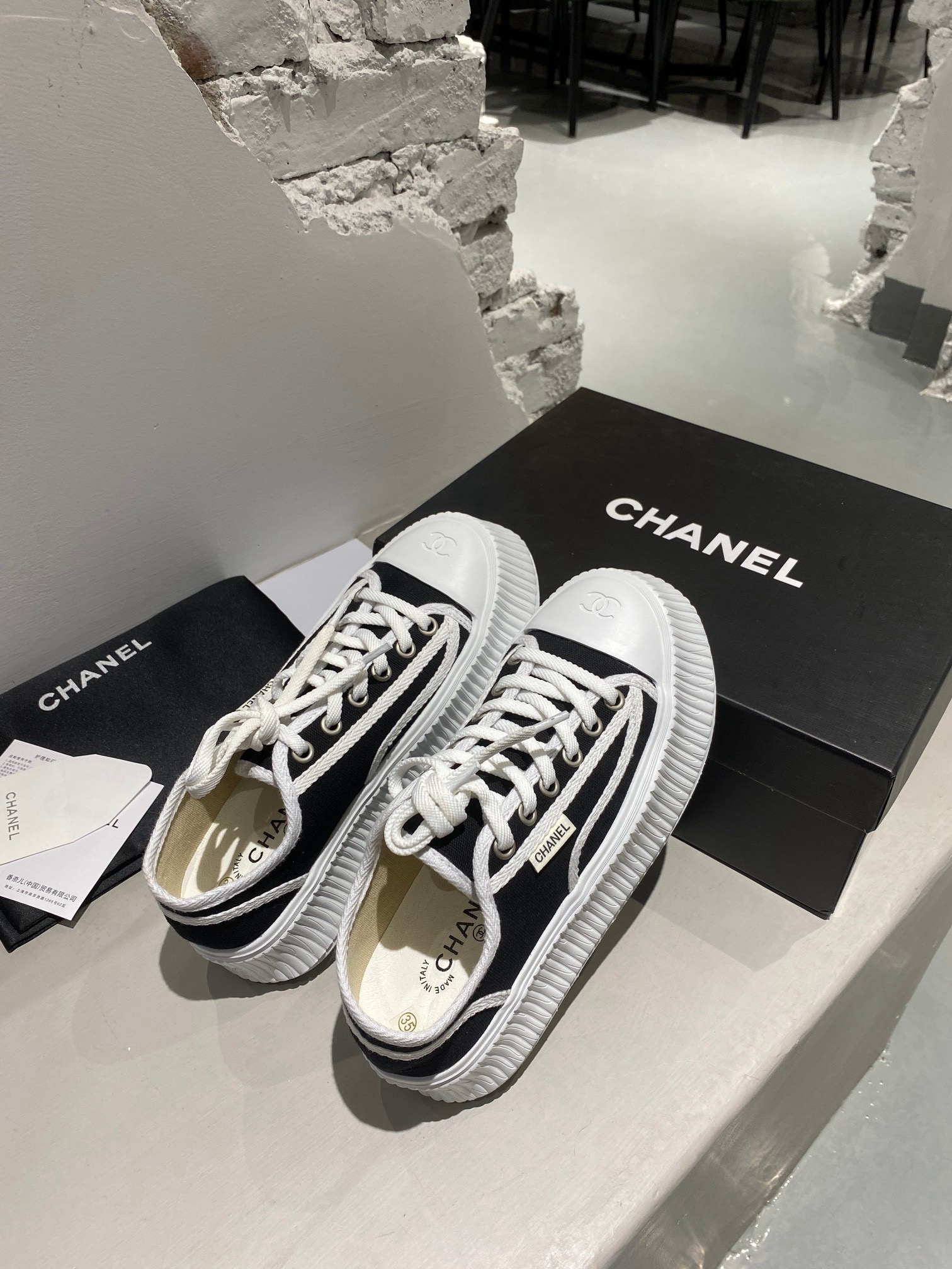 Women Top Quality C*hanel shoes