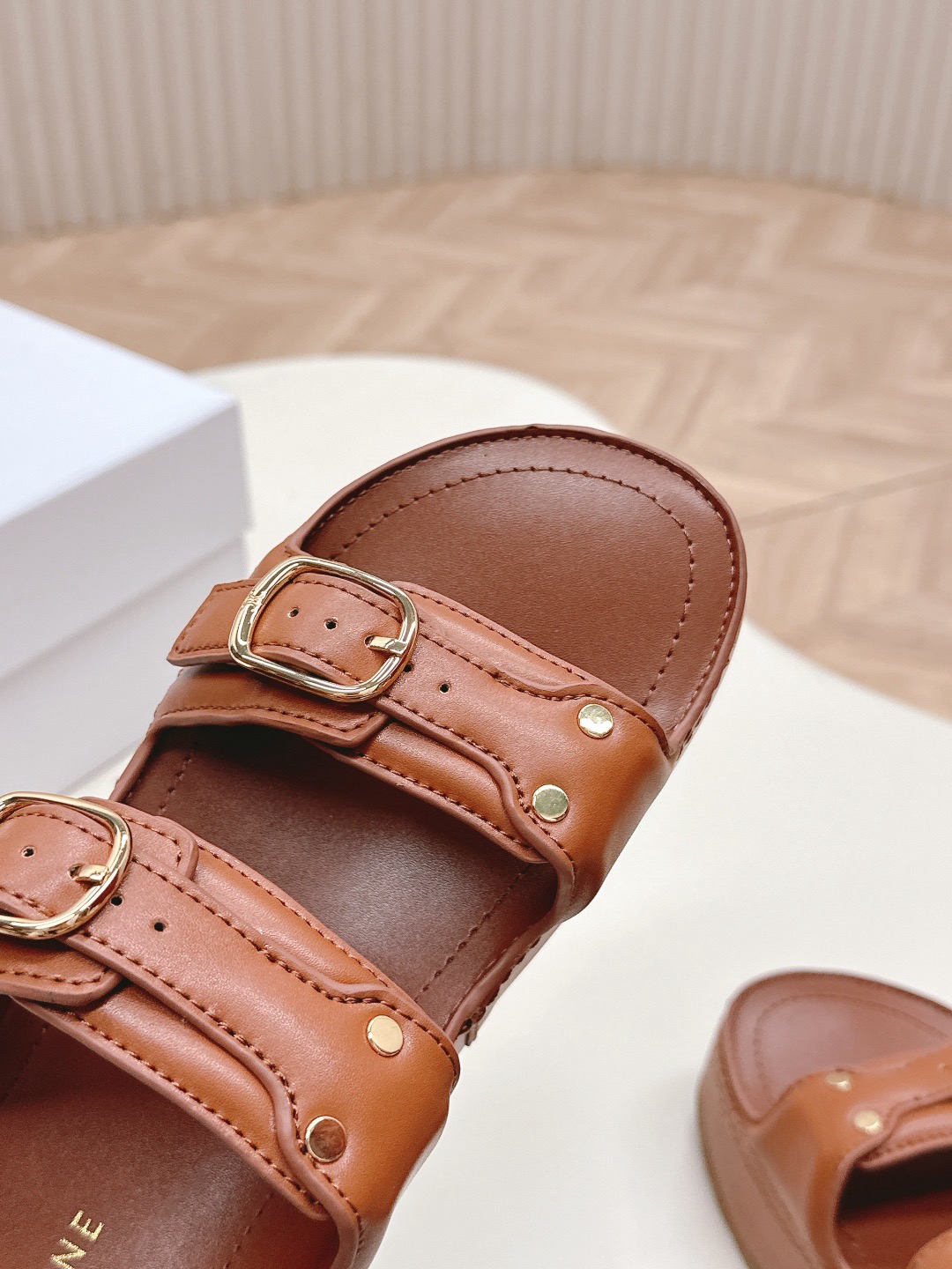 Women Top Quality C*eline shoes