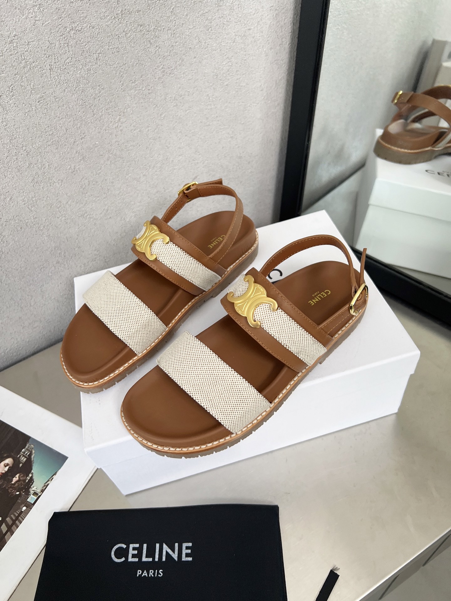 Women Top Quality C*eline shoes