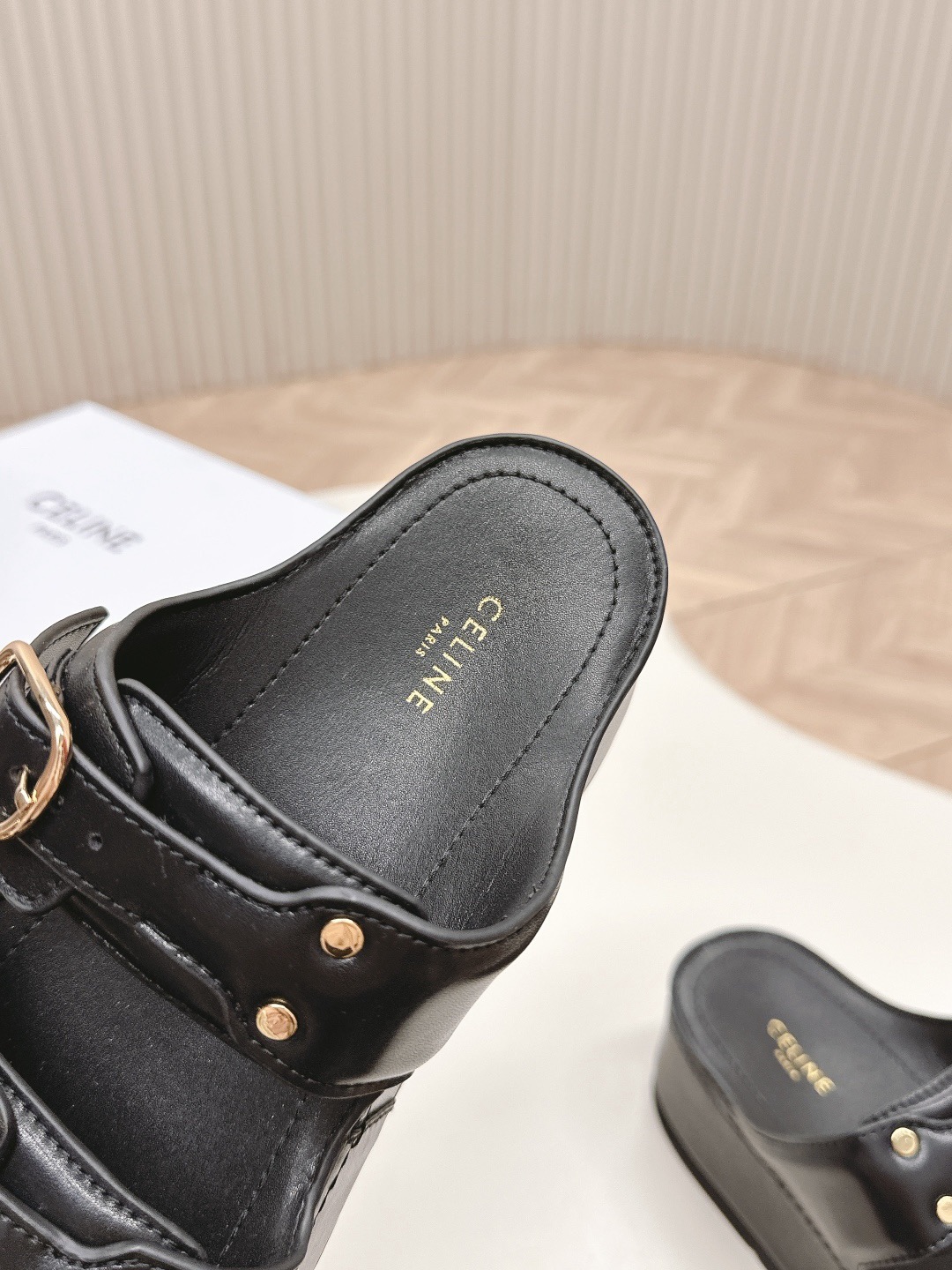 Women Top Quality C*eline shoes