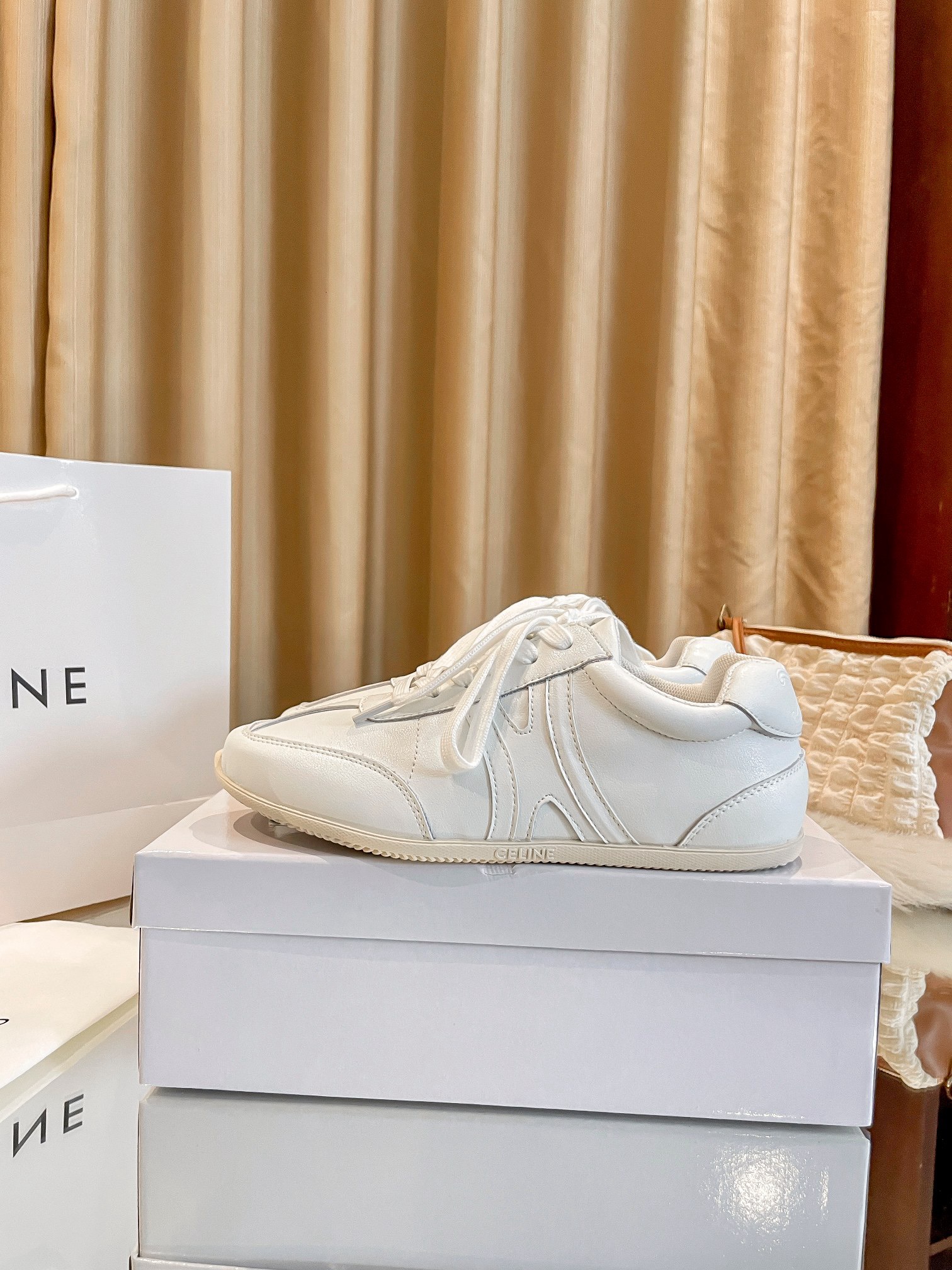 Women Top Quality C*eline shoes