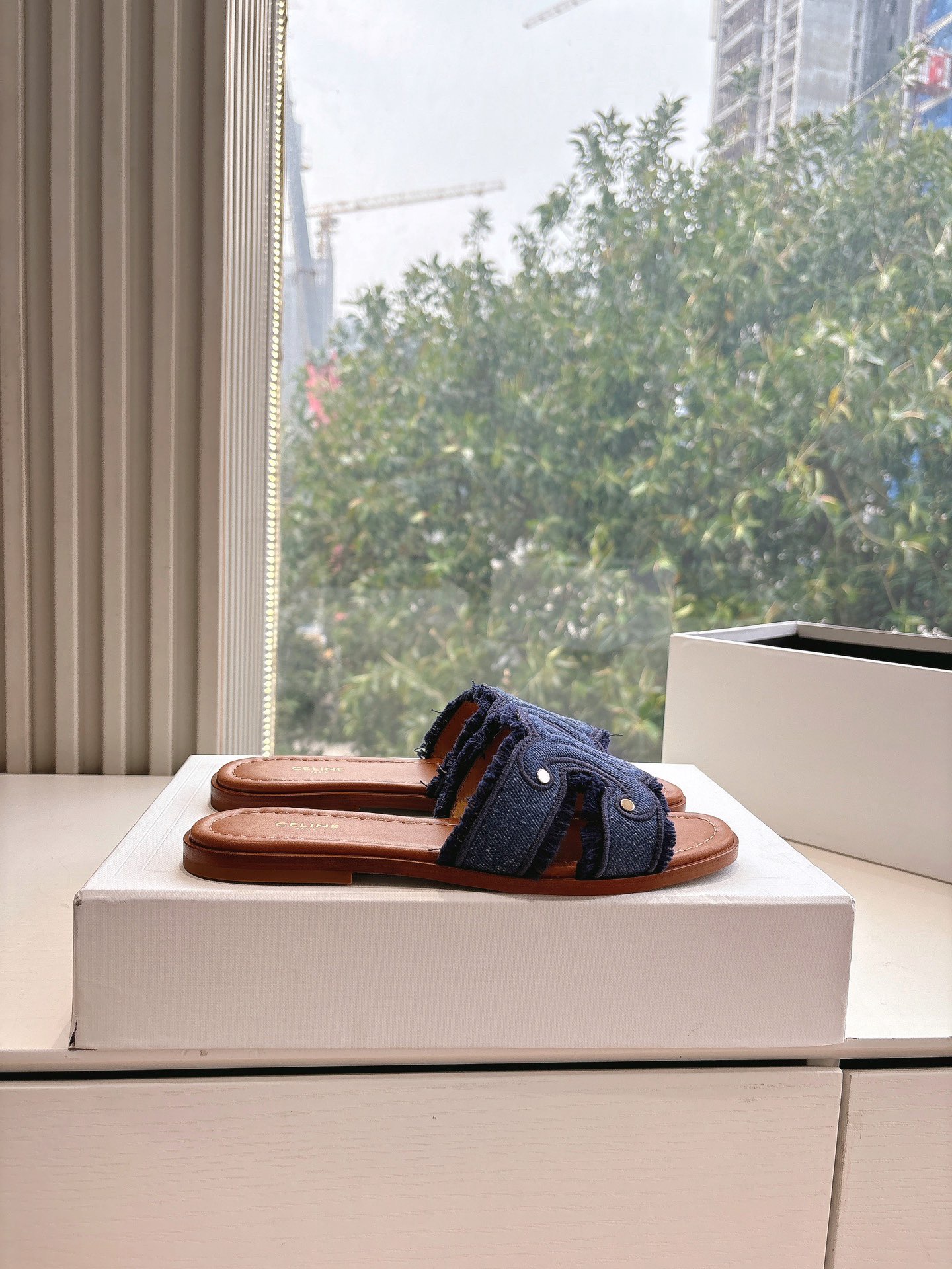 Women Top Quality C*eline shoes