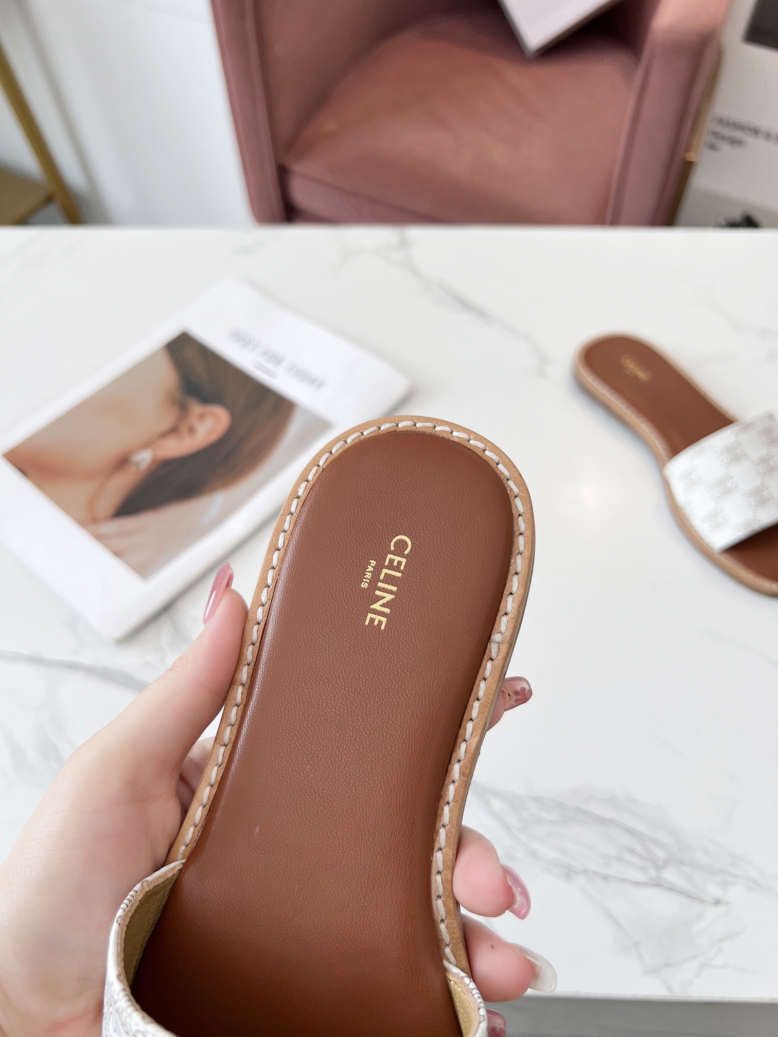 Women Top Quality C*eline shoes