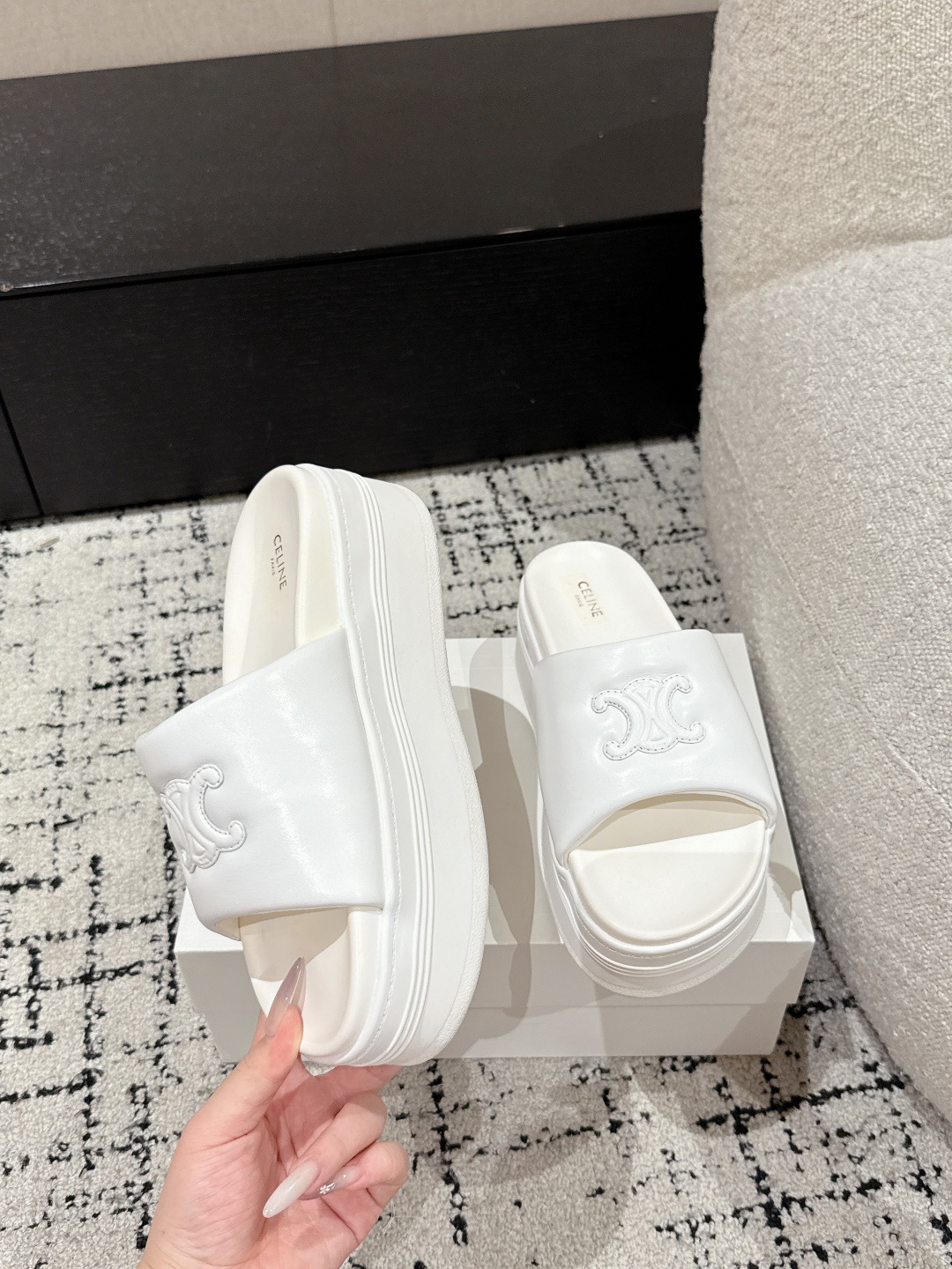 Women Top Quality C*eline shoes