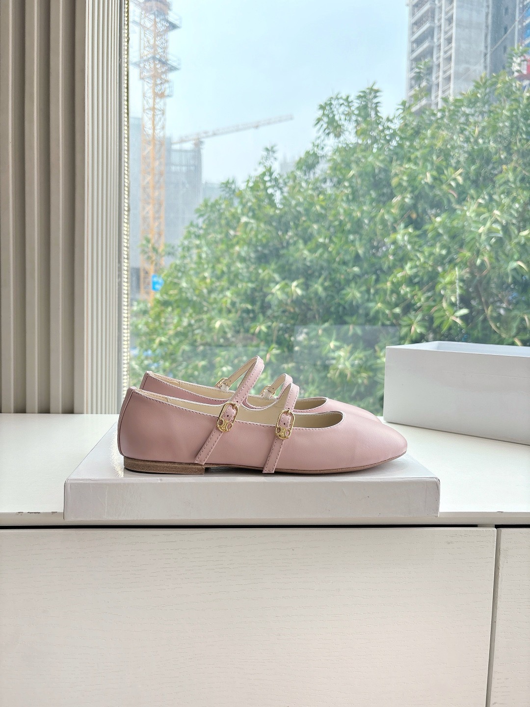 Women Top Quality C*eline shoes