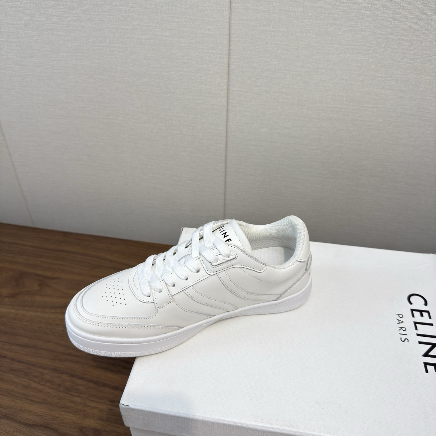 Women Top Quality C*eline shoes