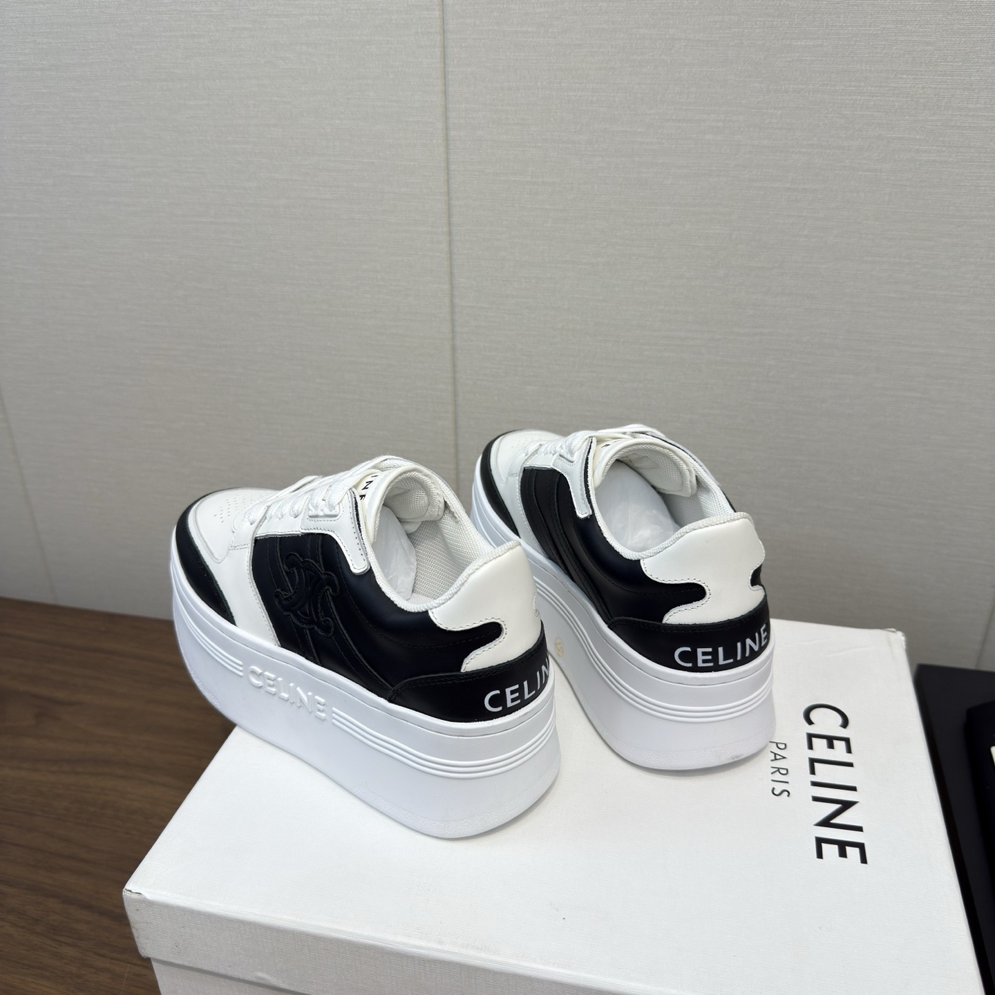 Women Top Quality C*eline shoes