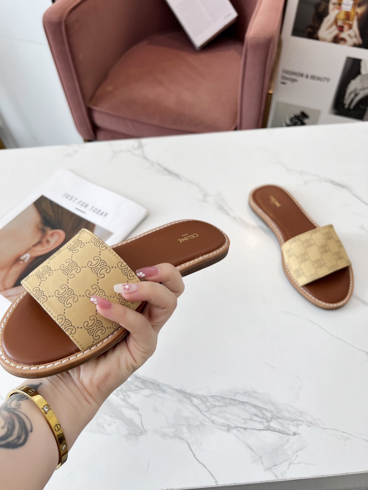 Women Top Quality C*eline shoes