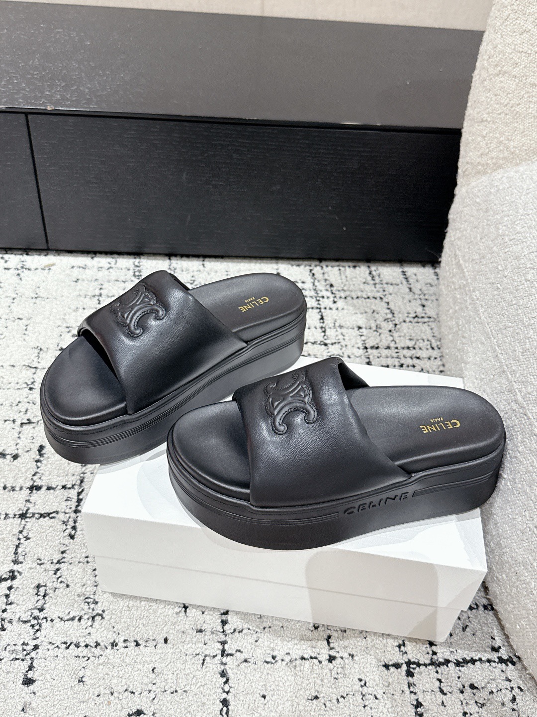 Women Top Quality C*eline shoes