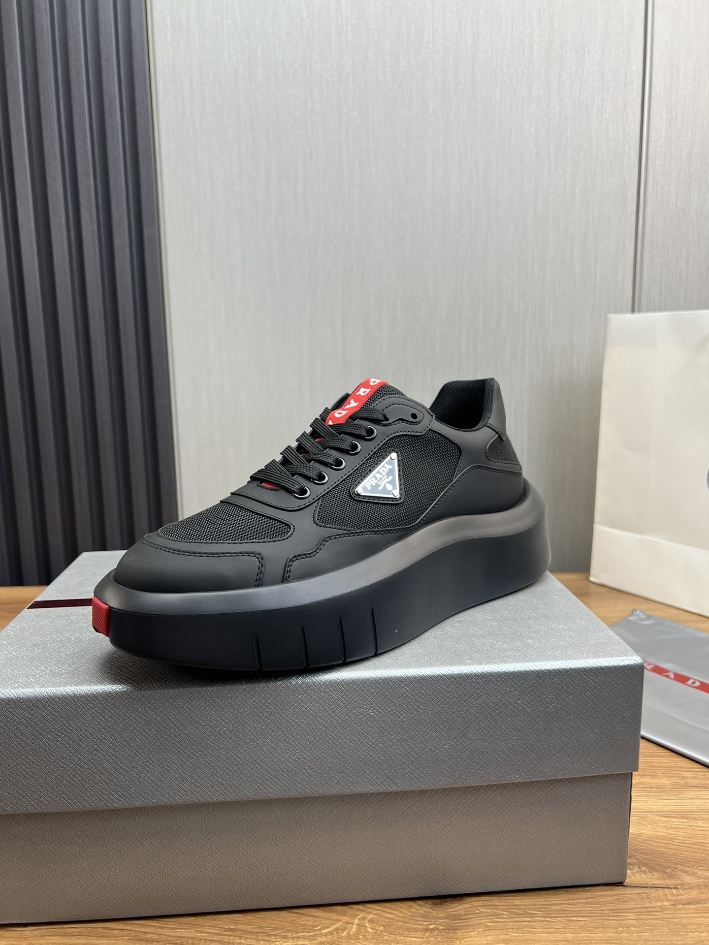 Women Men Top Quality P*rada shoes