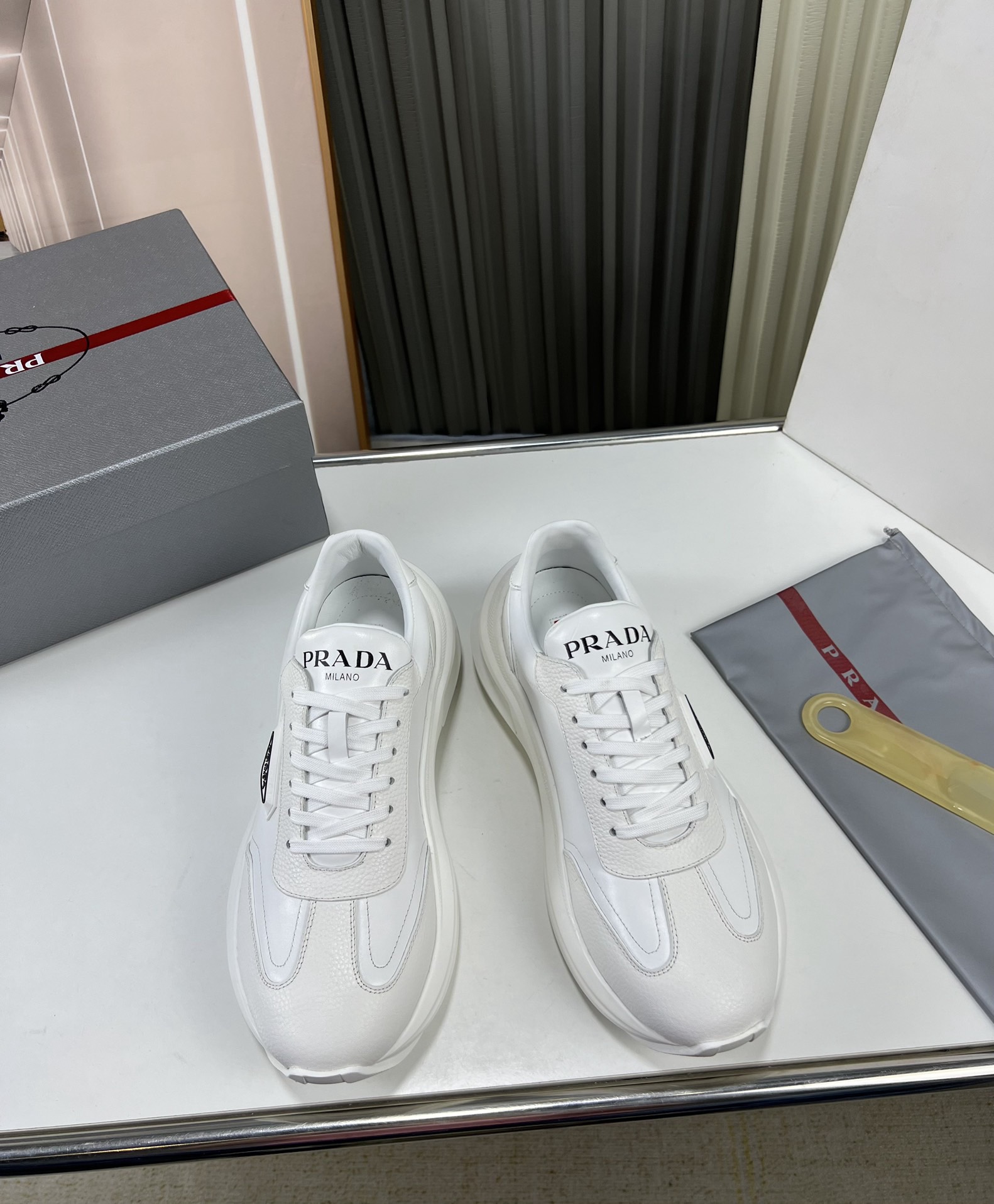 Women Men Top Quality P*rada shoes