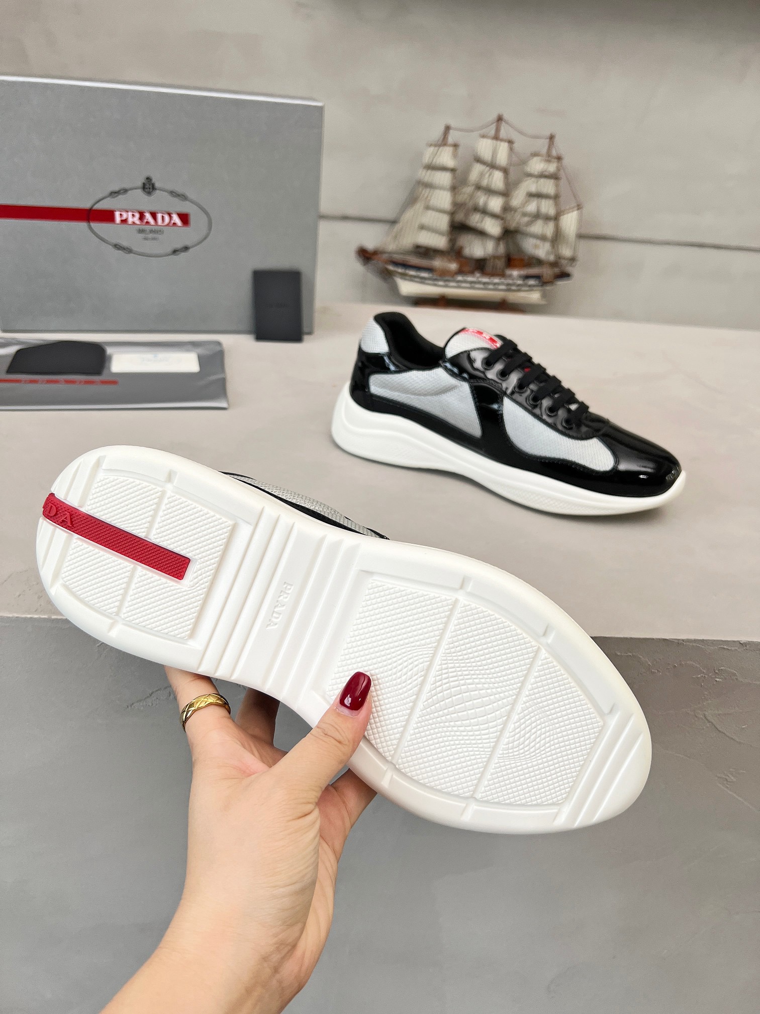 Women Men Top Quality P*rada shoes