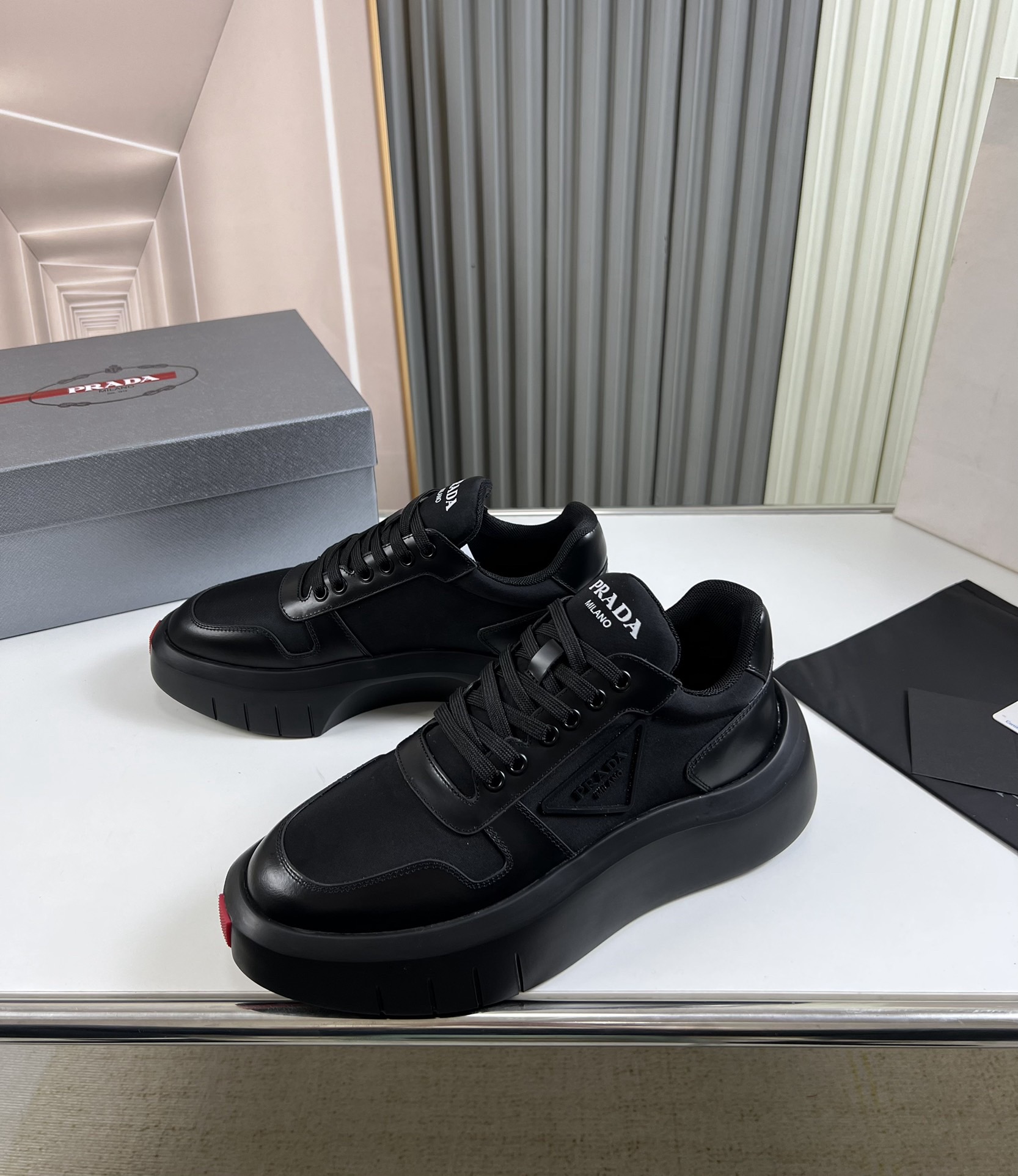 Women Men Top Quality P*rada shoes