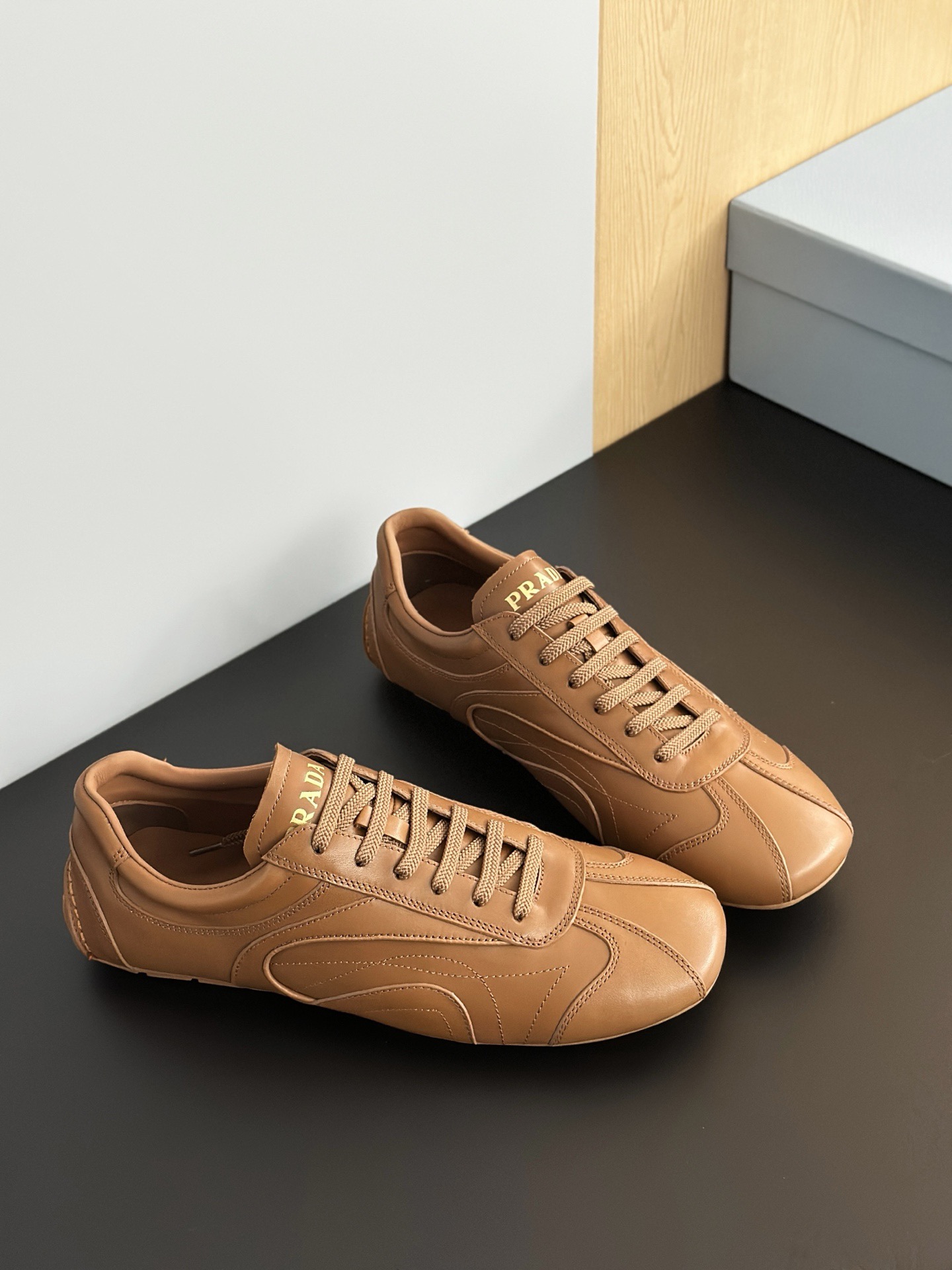 Women Men Top Quality P*rada shoes