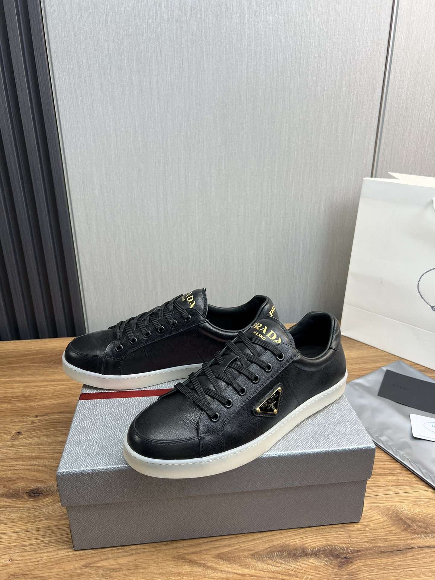 Women Men Top Quality P*rada shoes