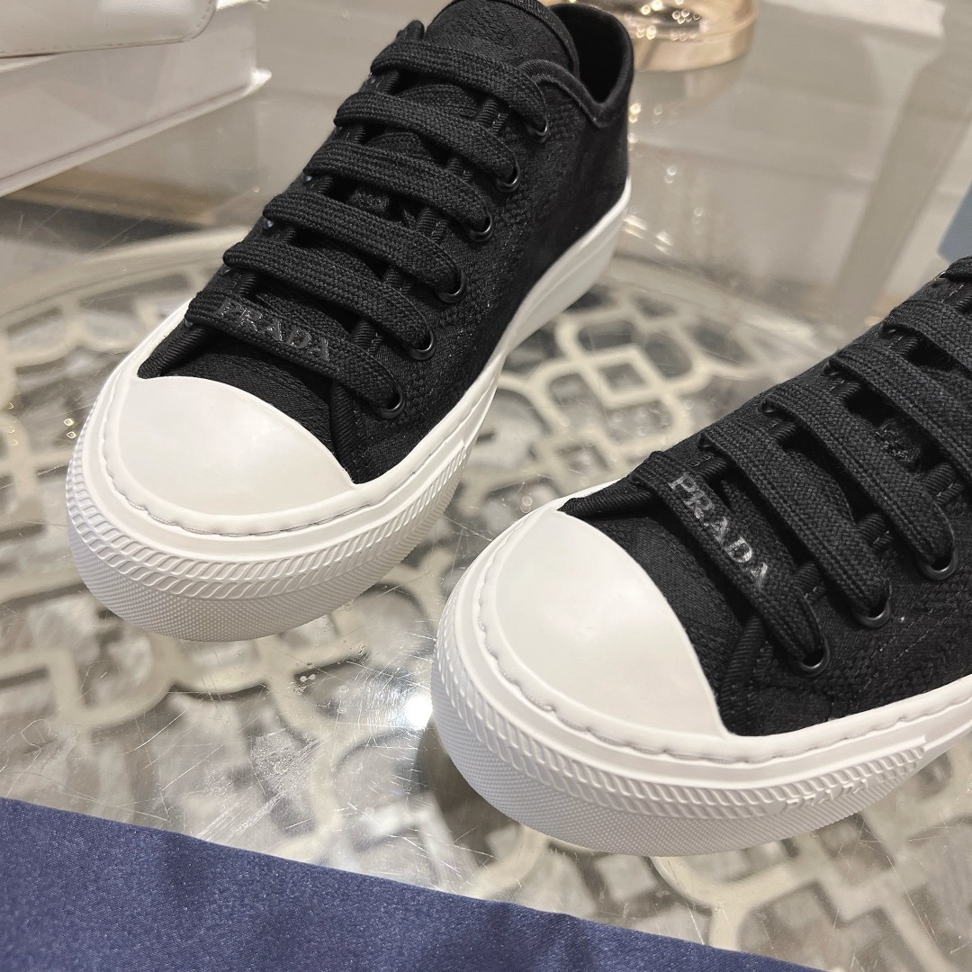 Women Men Top Quality P*rada shoes