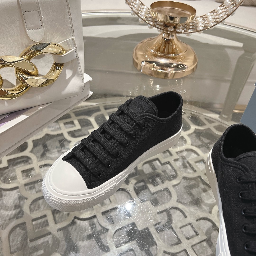 Women Men Top Quality P*rada shoes