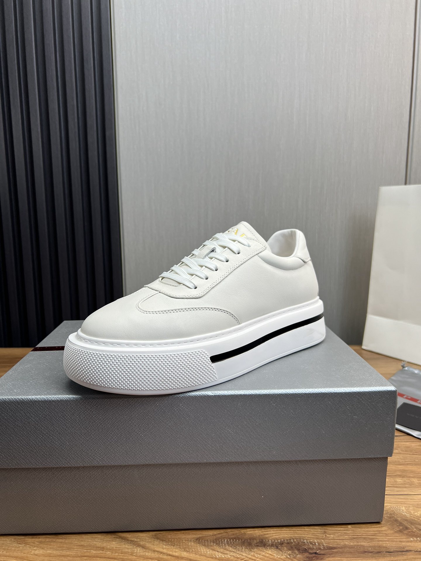 Women Men Top Quality P*rada shoes