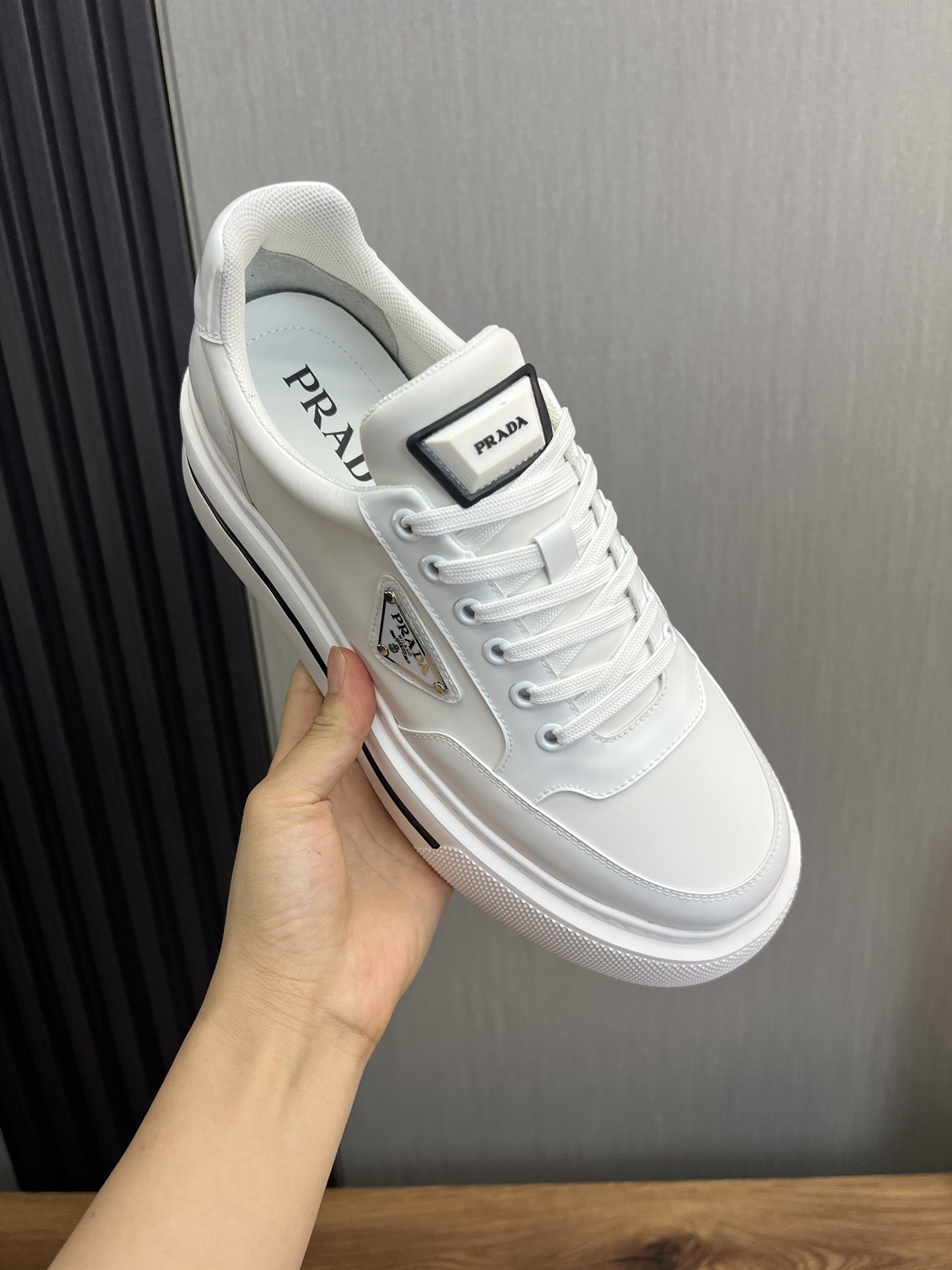 Women Men Top Quality P*rada shoes